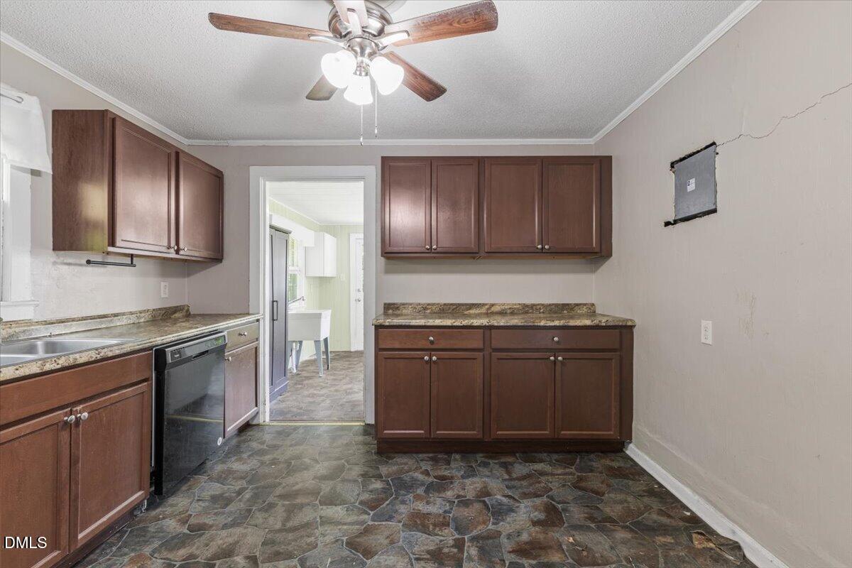 700 N Webb Street Property Photo 20