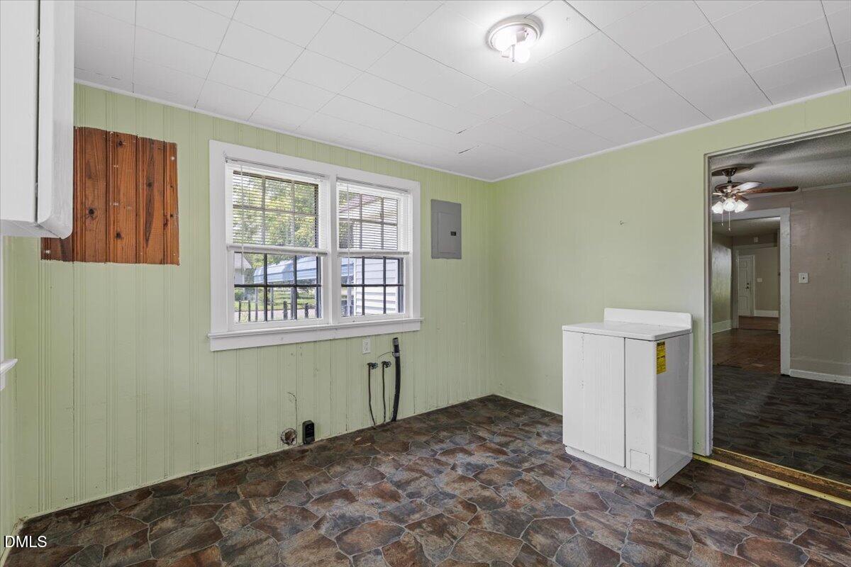700 N Webb Street Property Photo 26