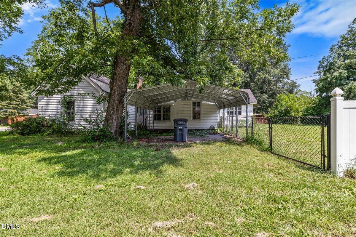 700 N Webb Street Property Photo 33