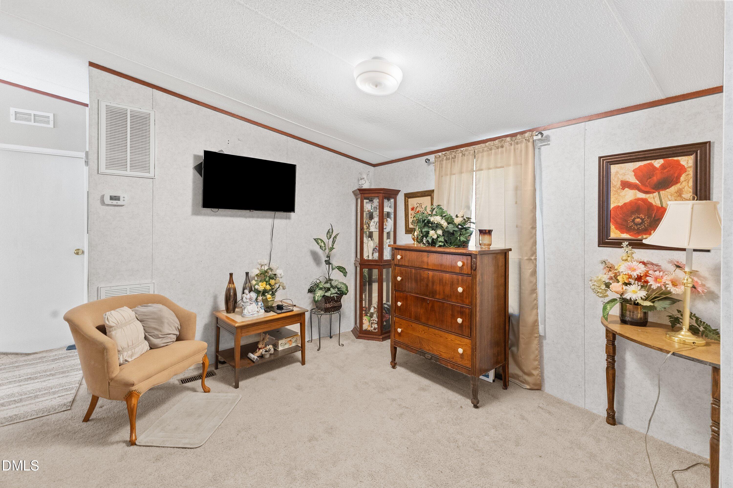 9007 Old Cascade Drive Property Photo 6