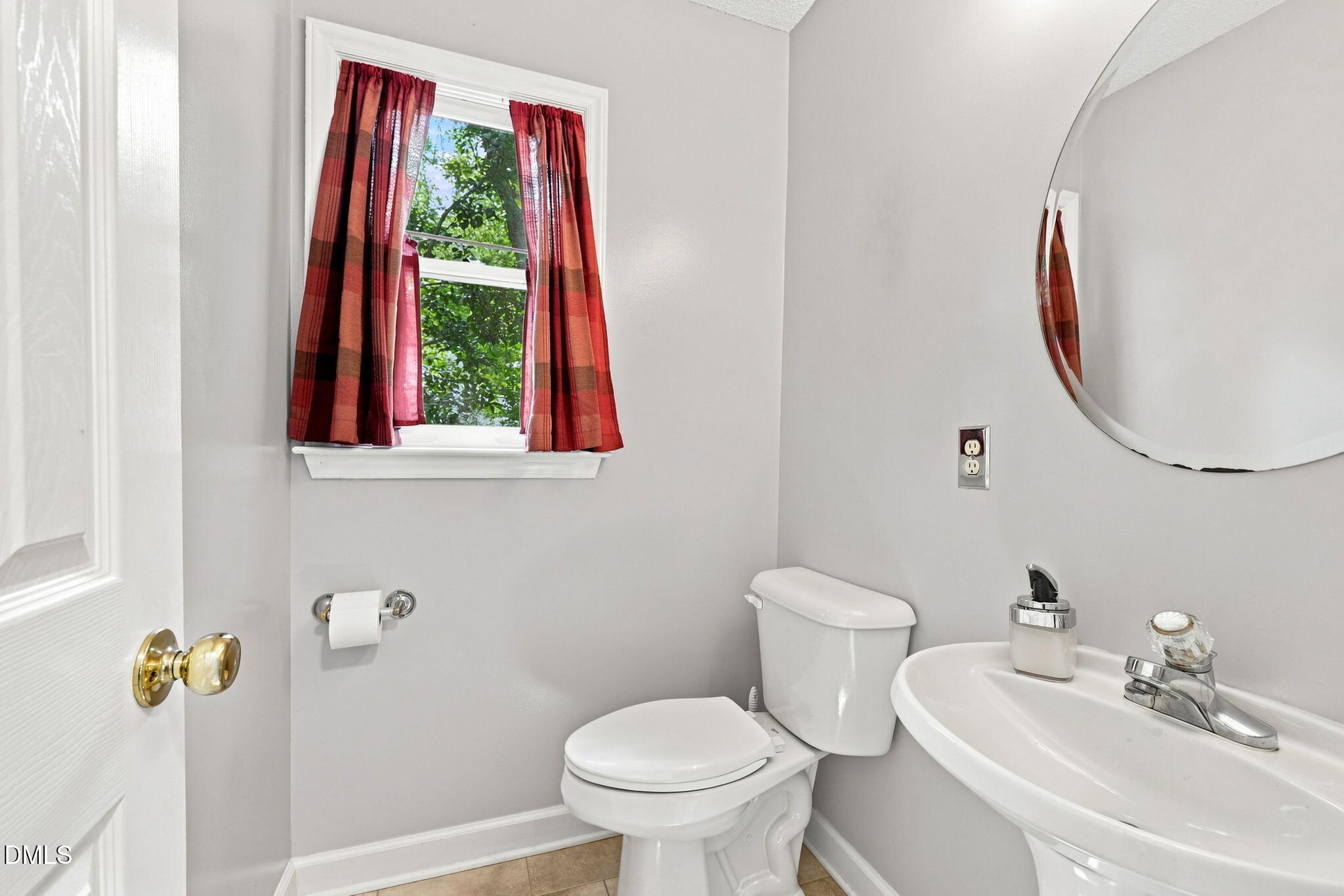 1020 Oakwater Drive Property Photo 11