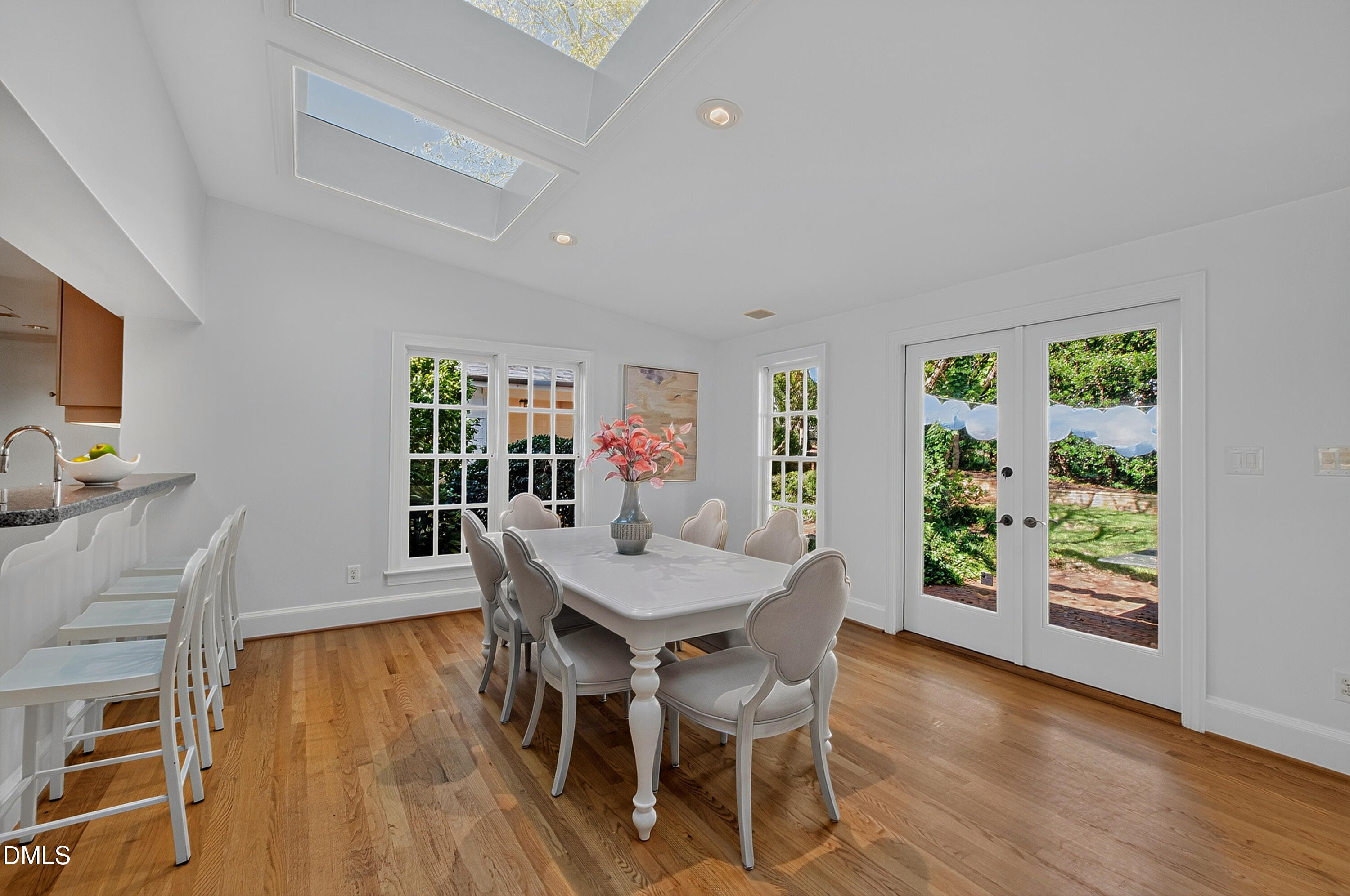 325 Buncombe Street Property Photo 21