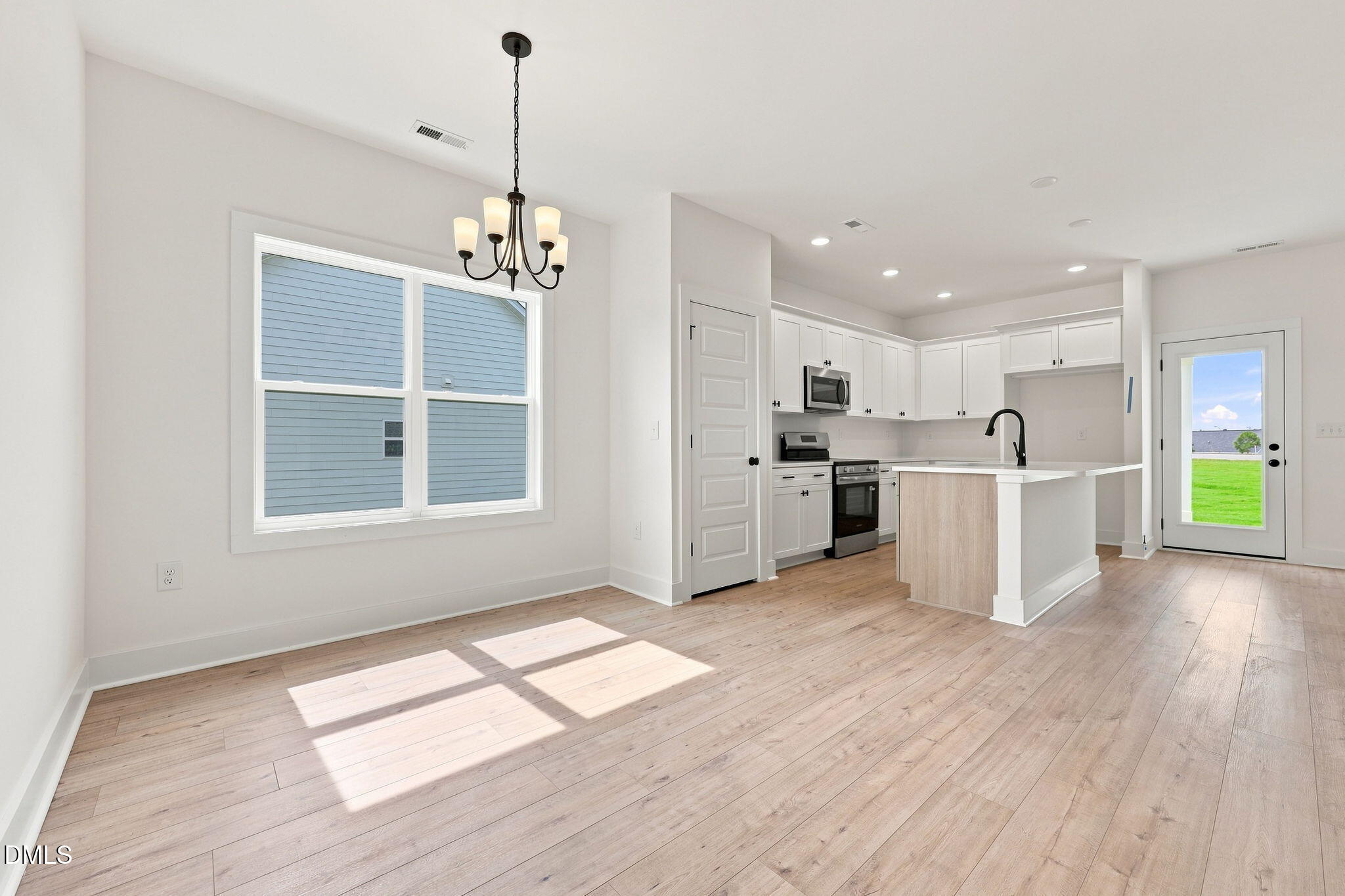 155 Grinnell Loop Property Photo 11