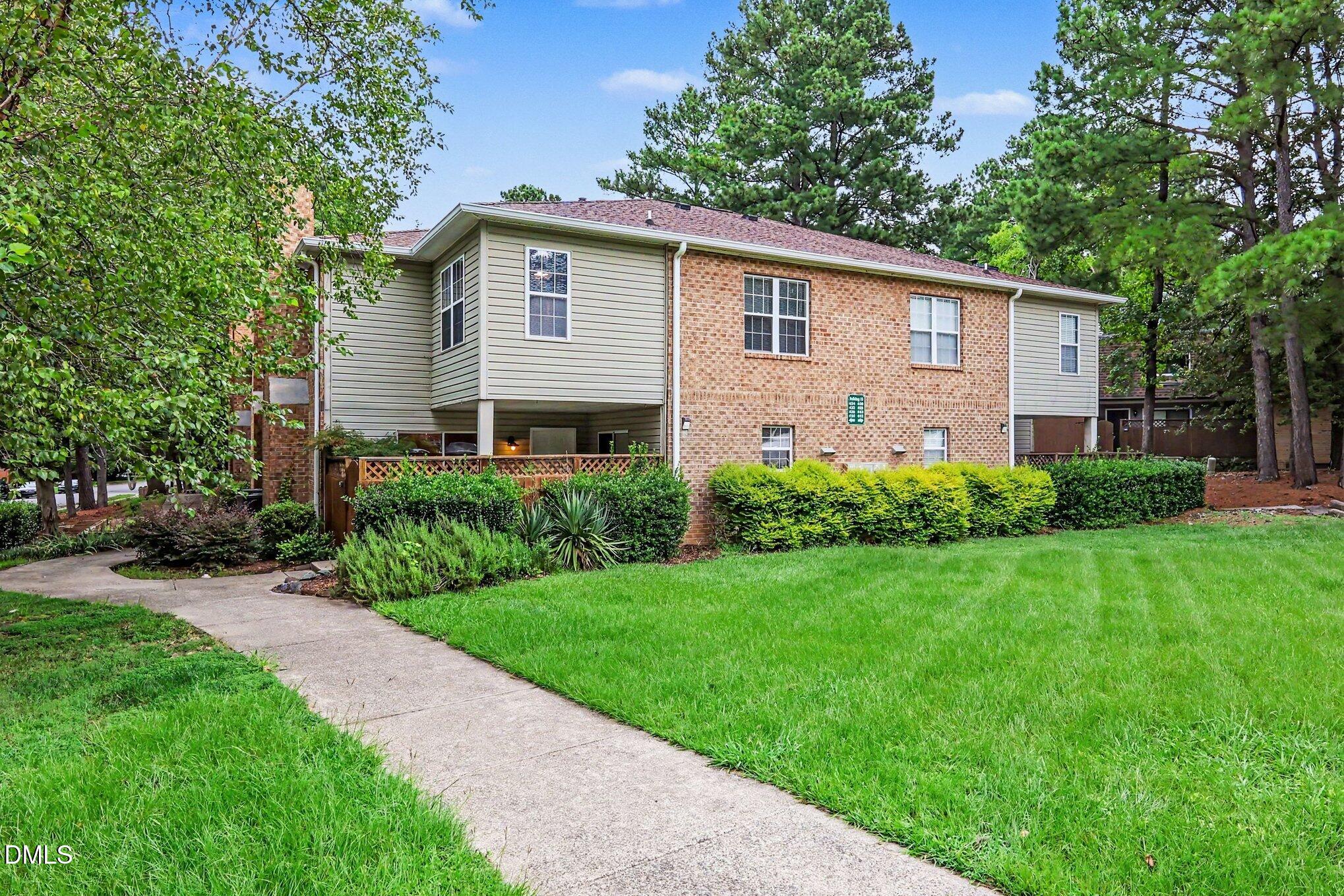434 Summerwalk Circle Property Photo 2