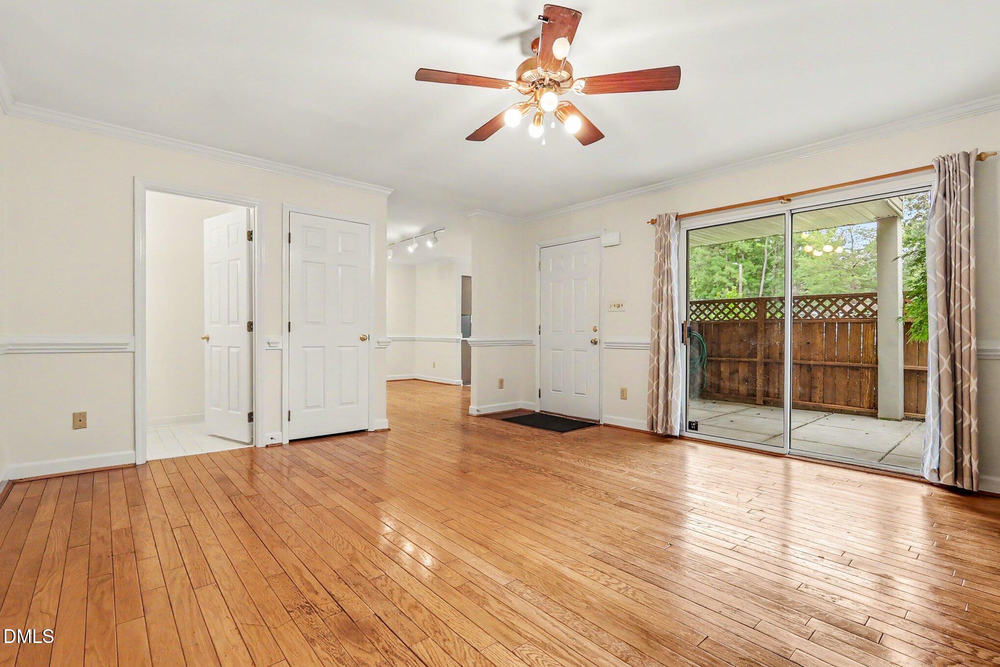 434 Summerwalk Circle Property Photo 4