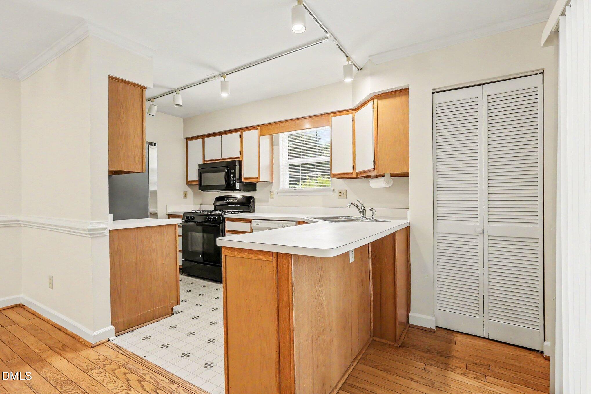 434 Summerwalk Circle Property Photo 8
