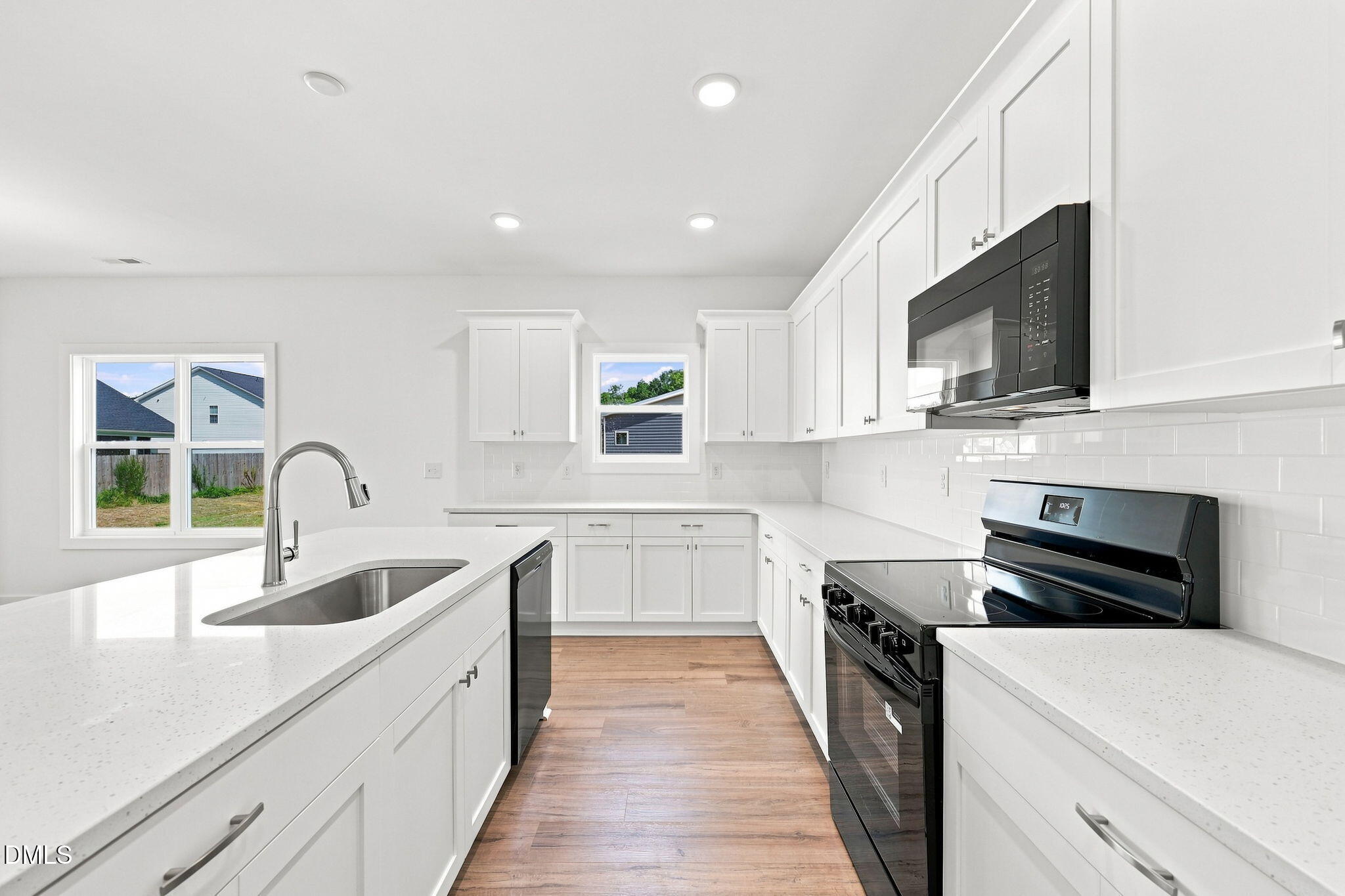 30 Loganberry Avenue Property Photo 10