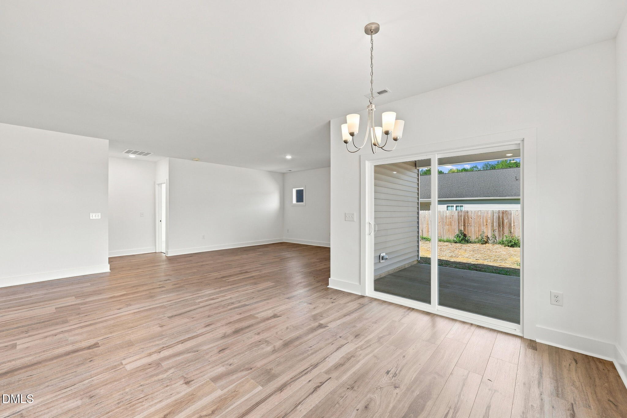 30 Loganberry Avenue Property Photo 17