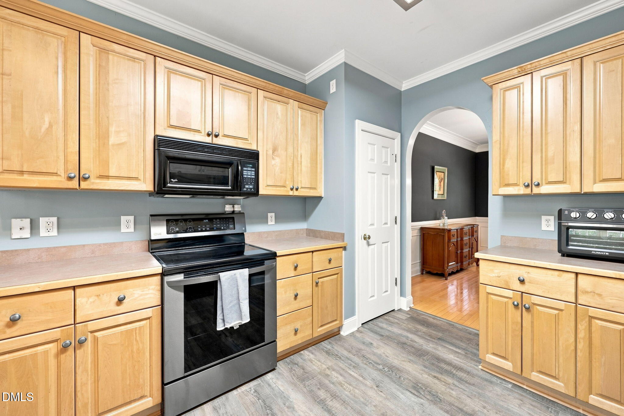 6509 Wavcott Drive Property Photo 11