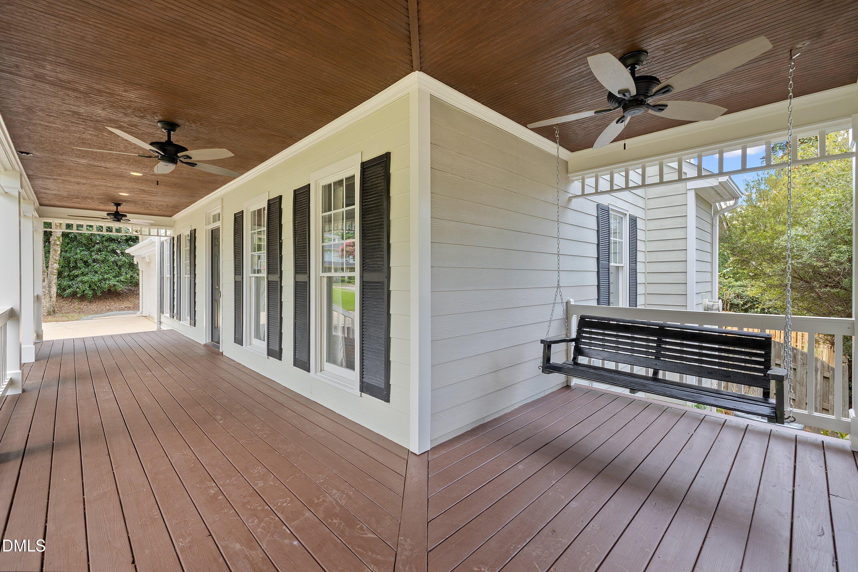 100 Robbins Reef Way Property Photo 6