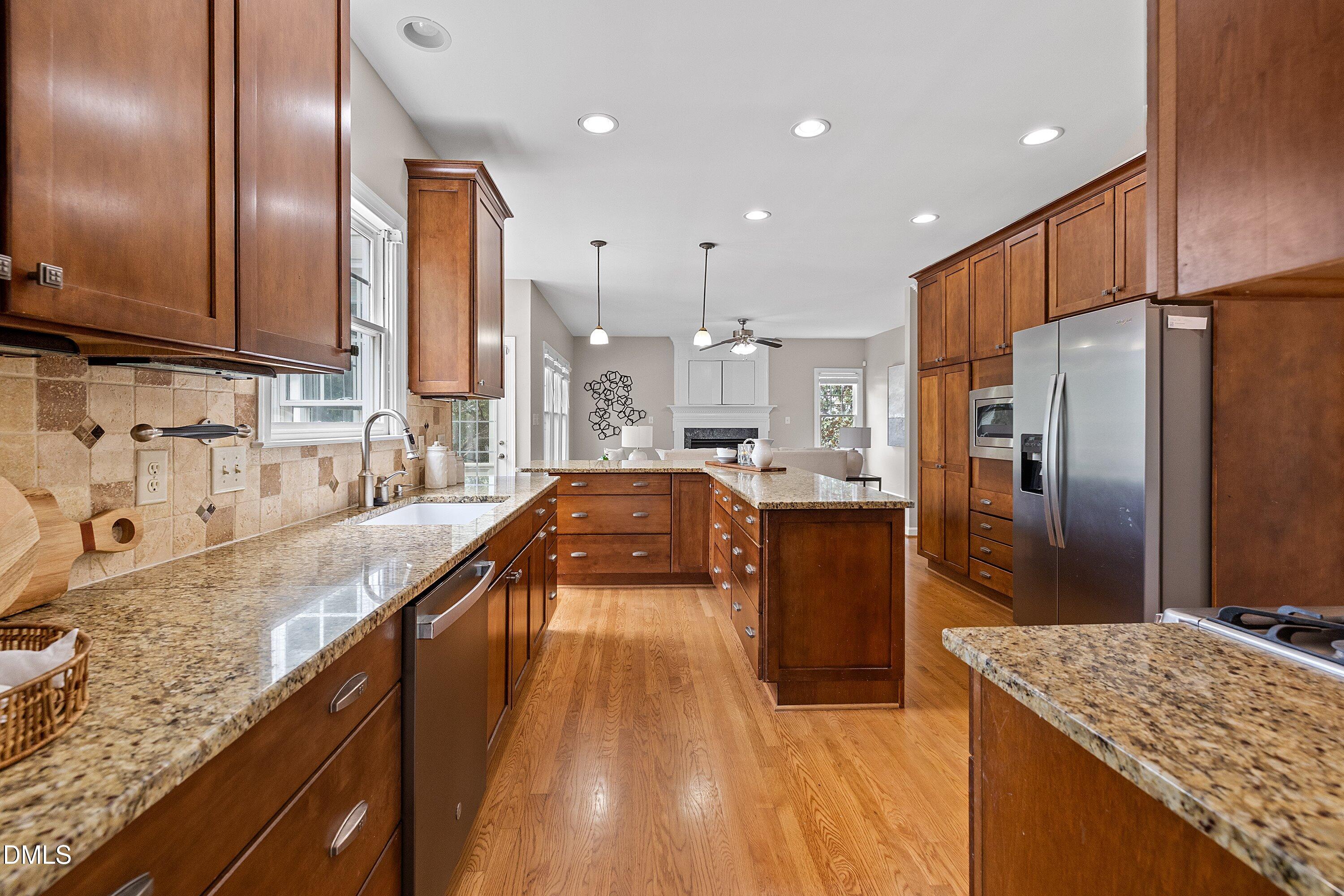 100 Robbins Reef Way Property Photo 24