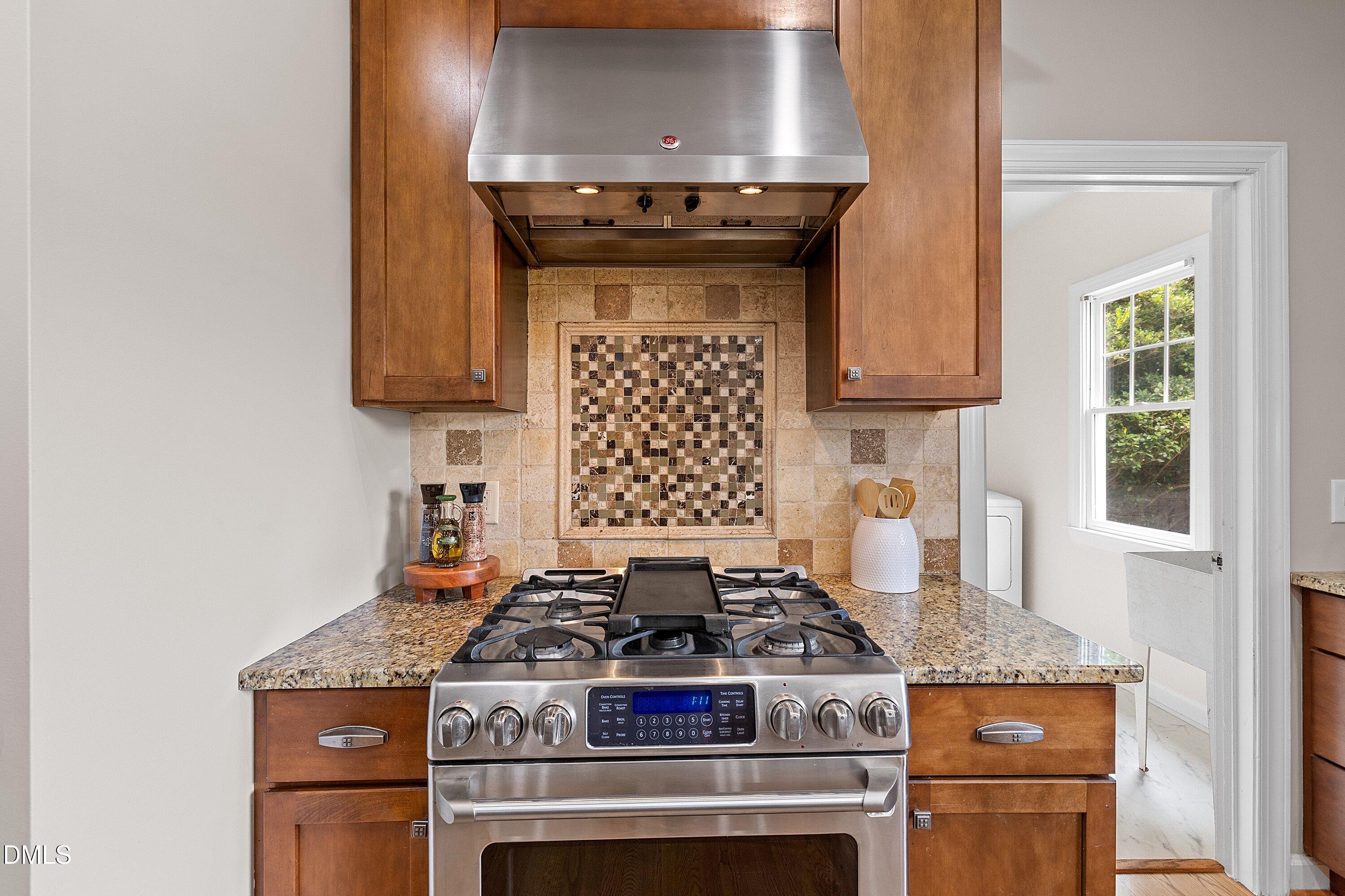 100 Robbins Reef Way Property Photo 28