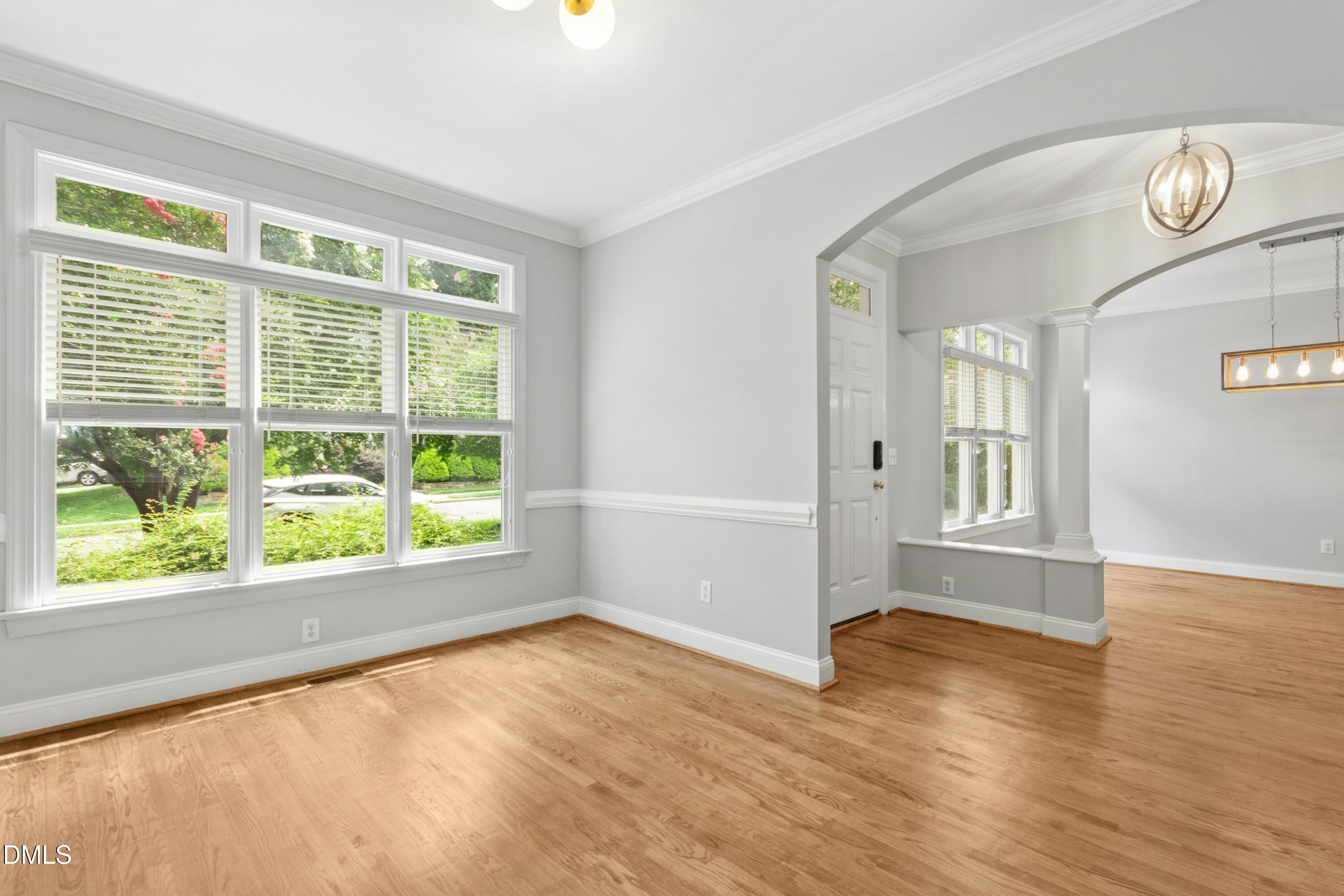 315 Rossburn Way Property Photo 8