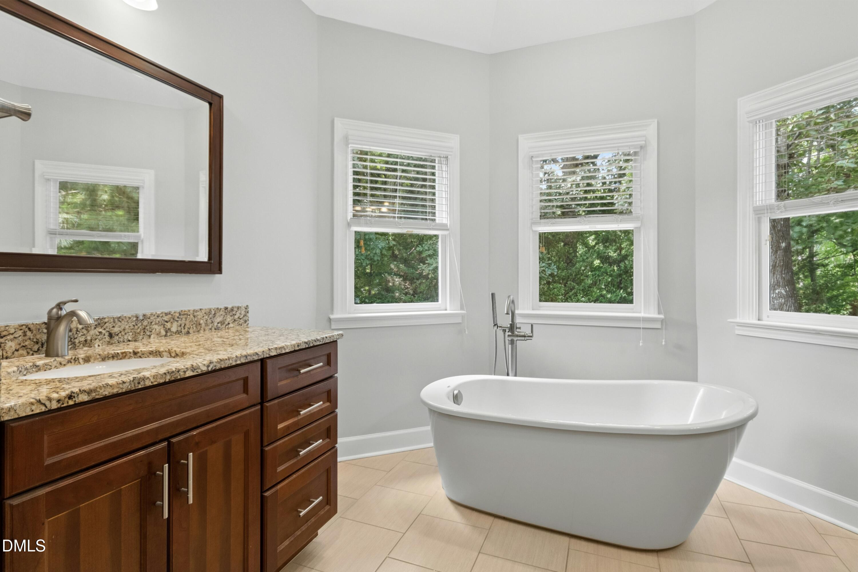 315 Rossburn Way Property Photo 29