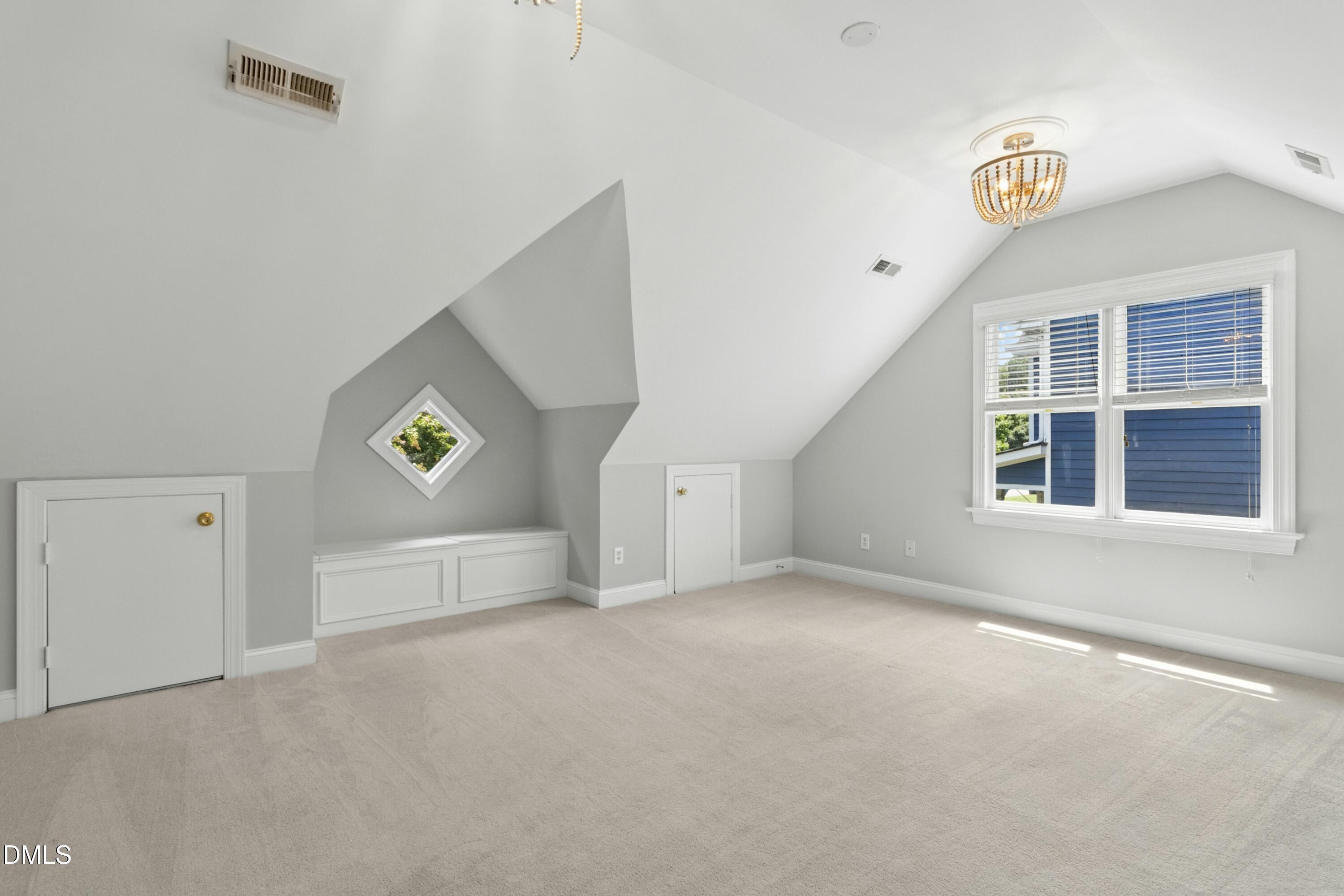 315 Rossburn Way Property Photo 37