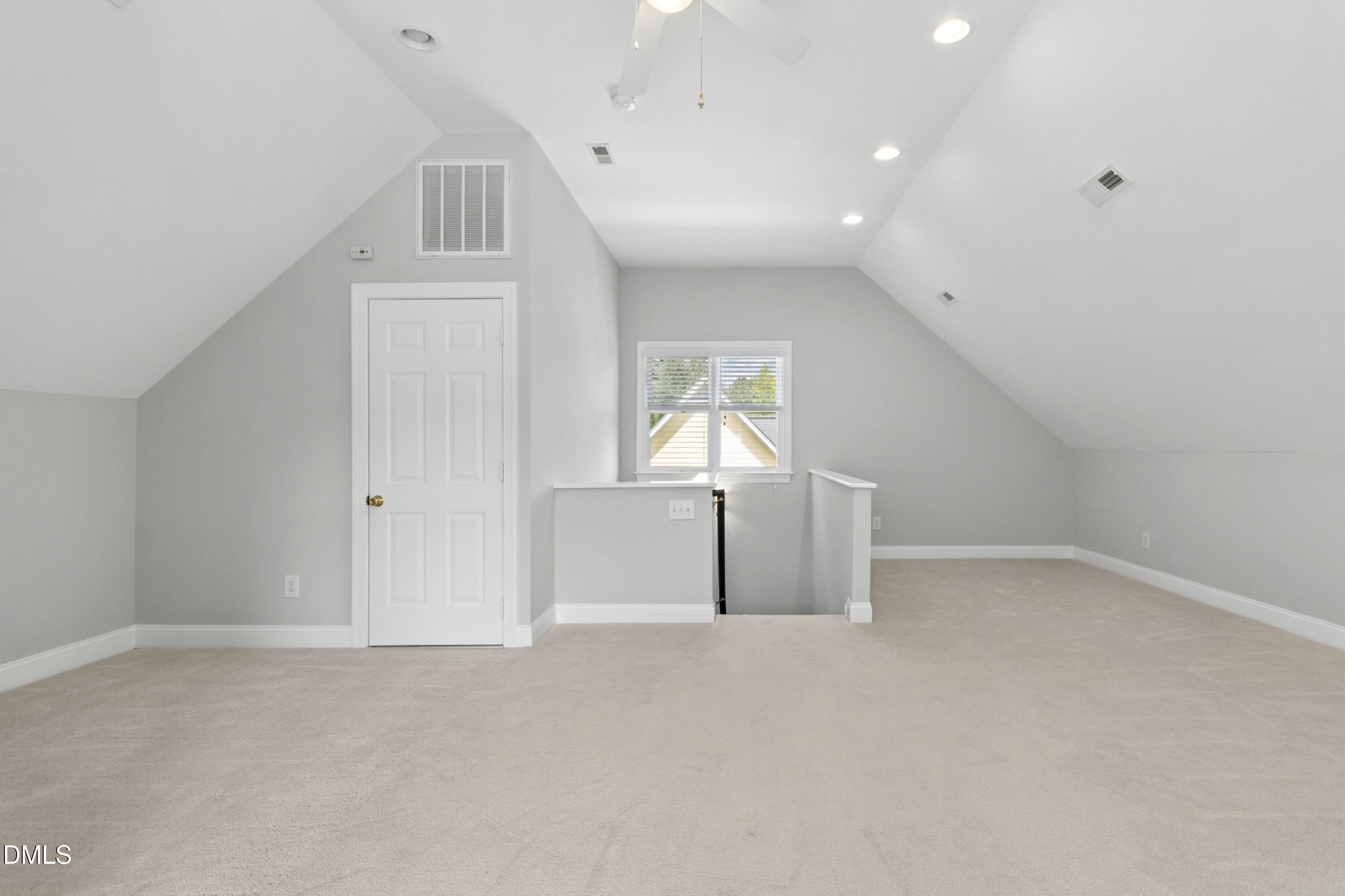 315 Rossburn Way Property Photo 40