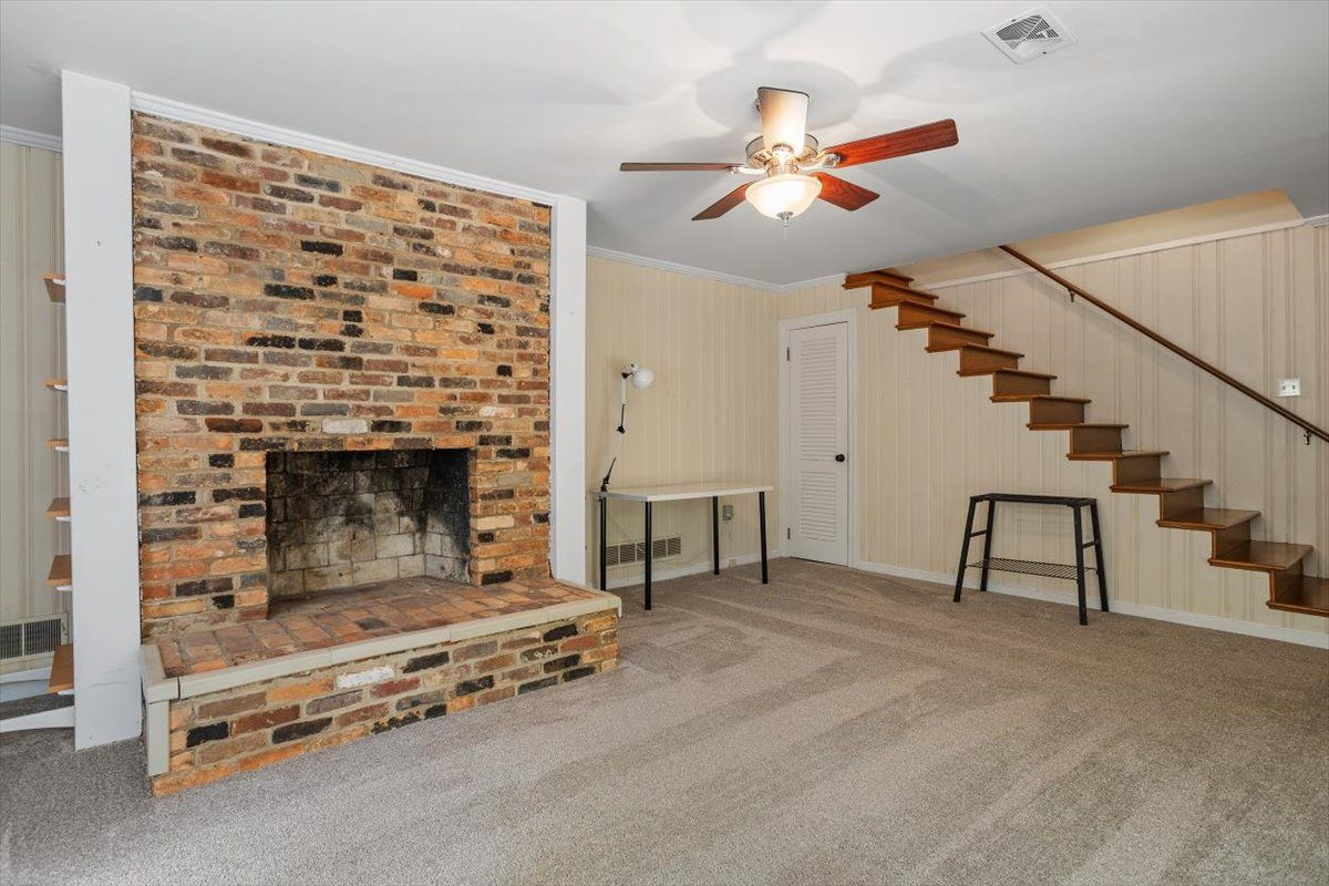 4100 Picardy Drive Property Photo 6