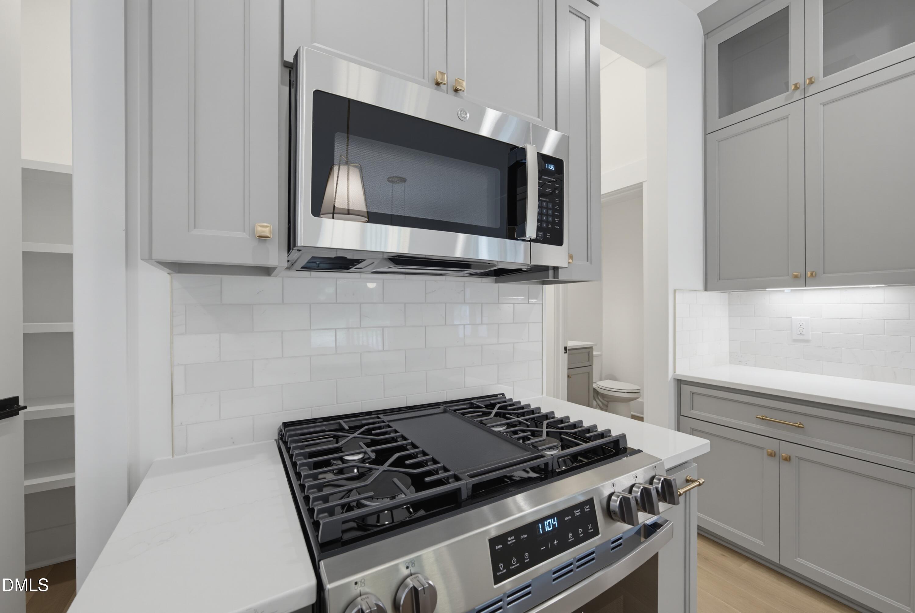 1919 E Geer Street Property Photo 7