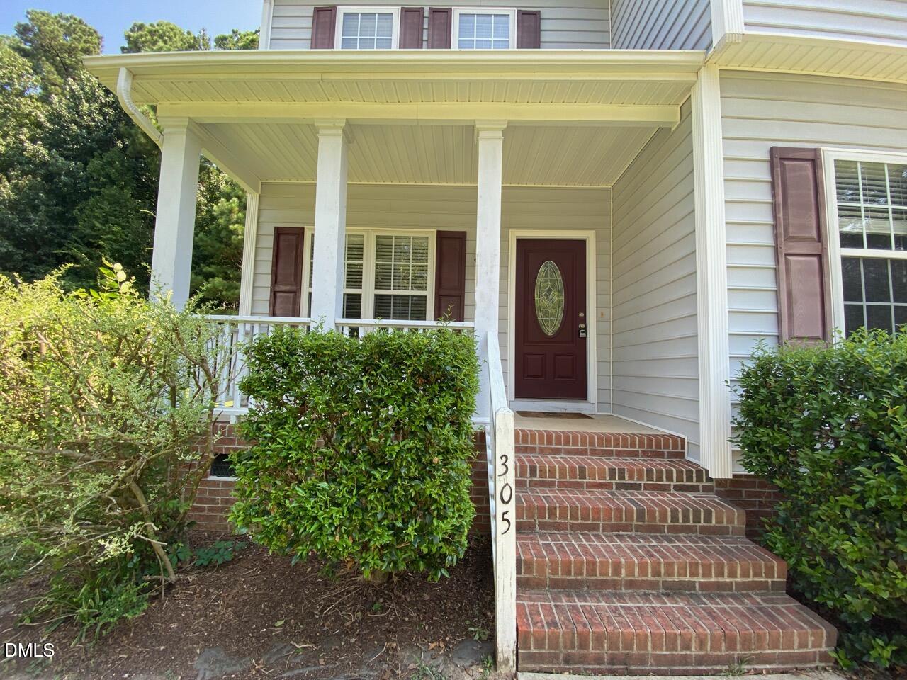 305 Amaryllis Way Property Photo 3