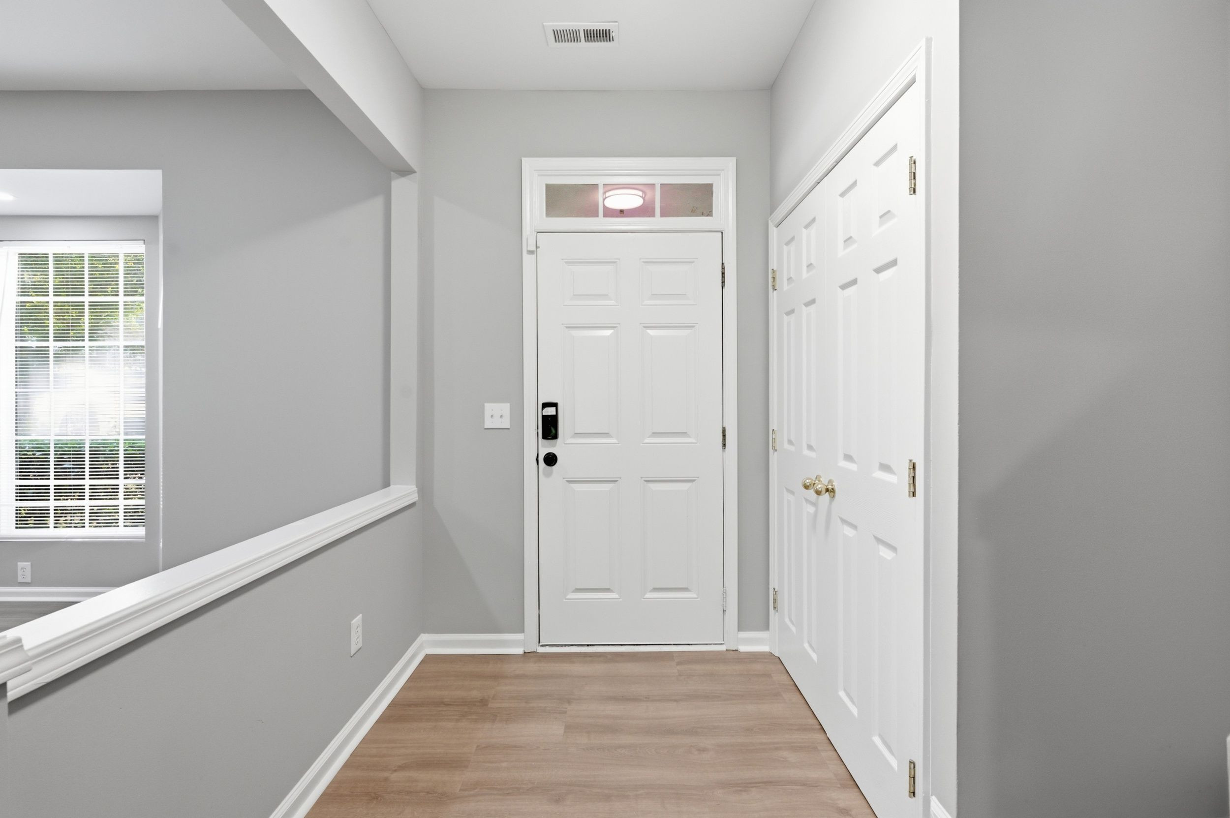 208 Walnut Woods Drive Property Photo 4