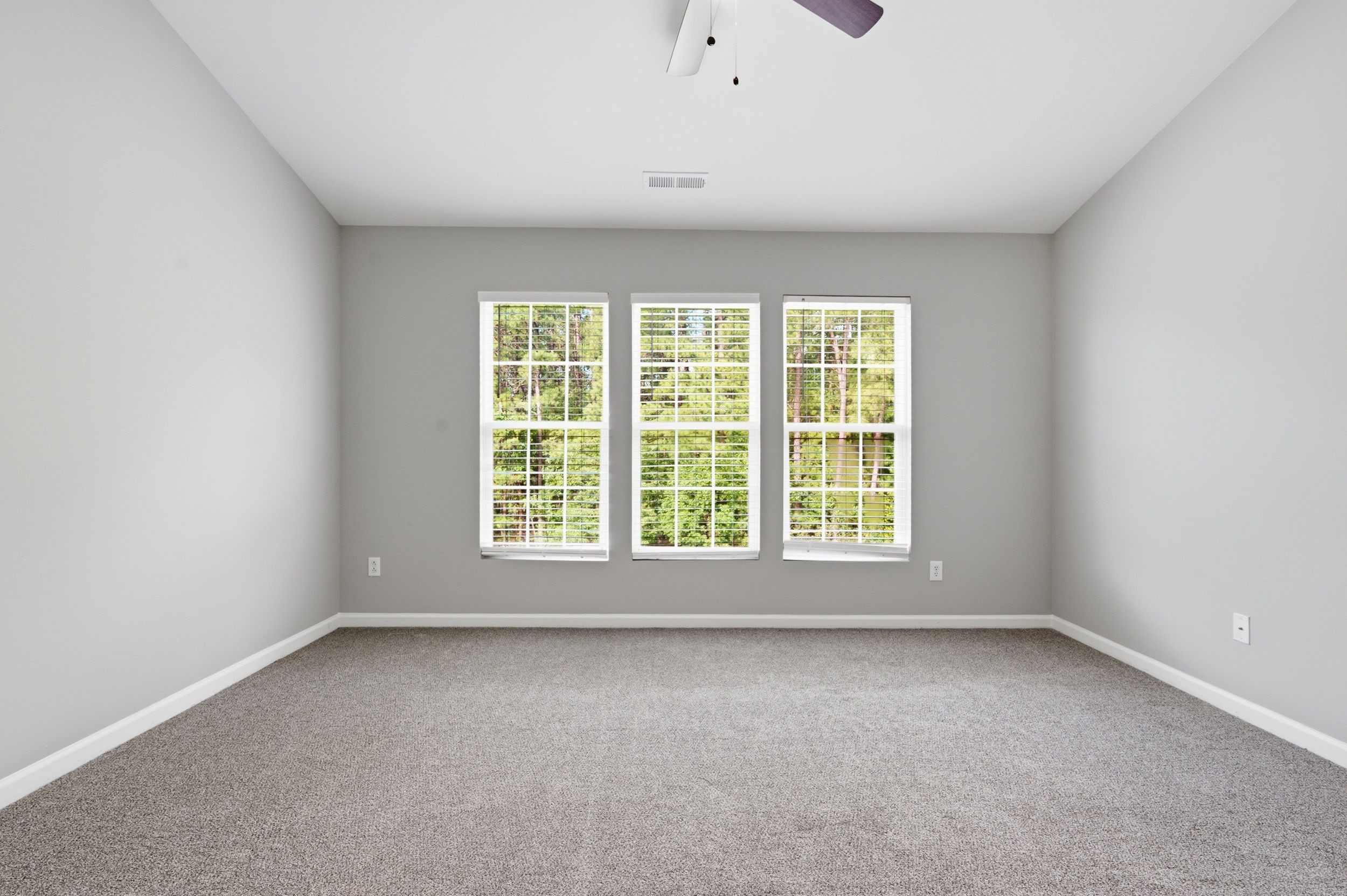 208 Walnut Woods Drive Property Photo 15