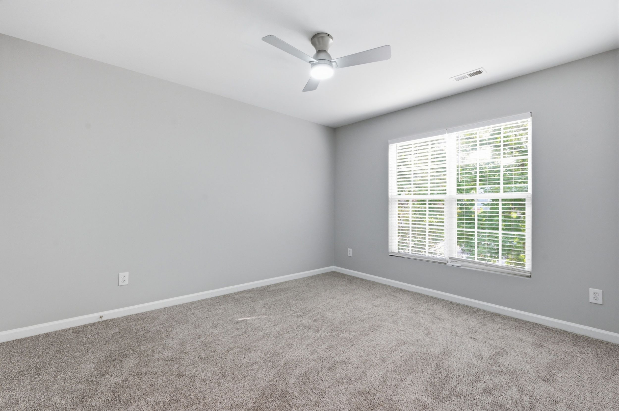 208 Walnut Woods Drive Property Photo 21