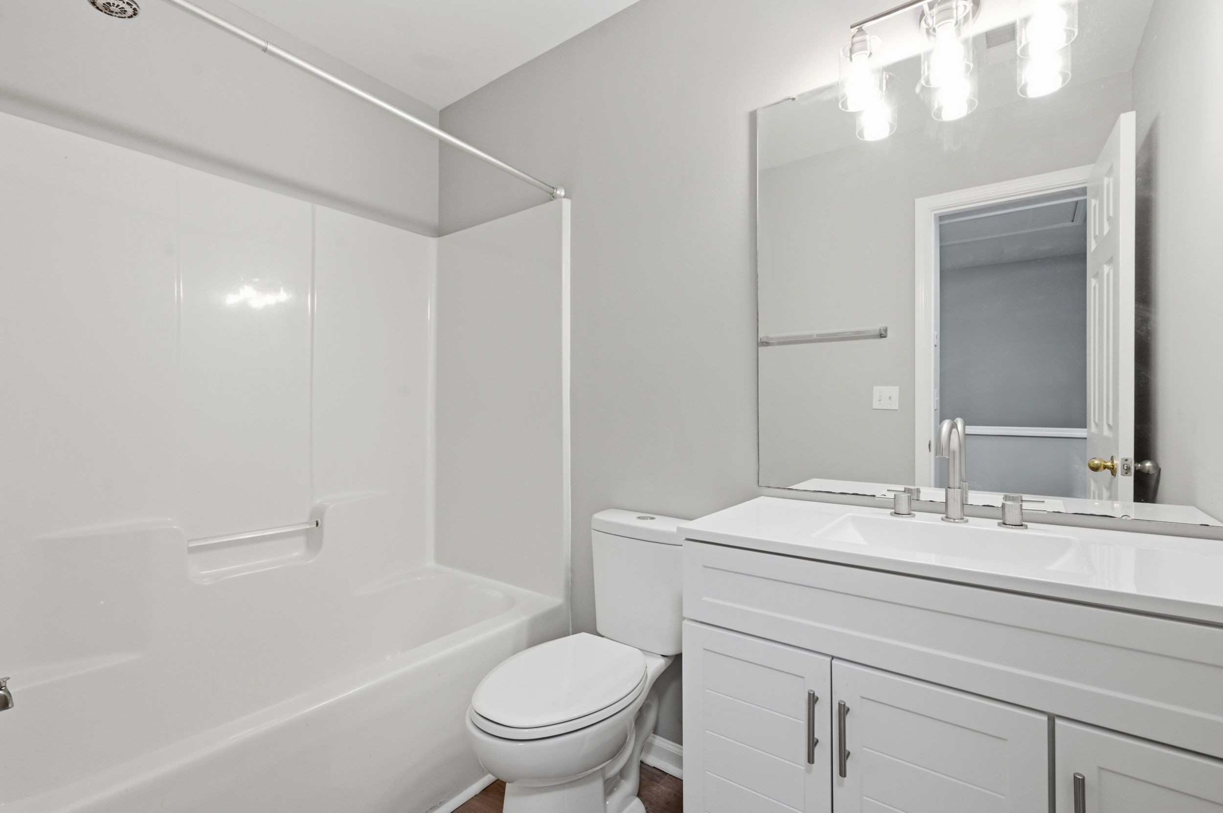 208 Walnut Woods Drive Property Photo 22