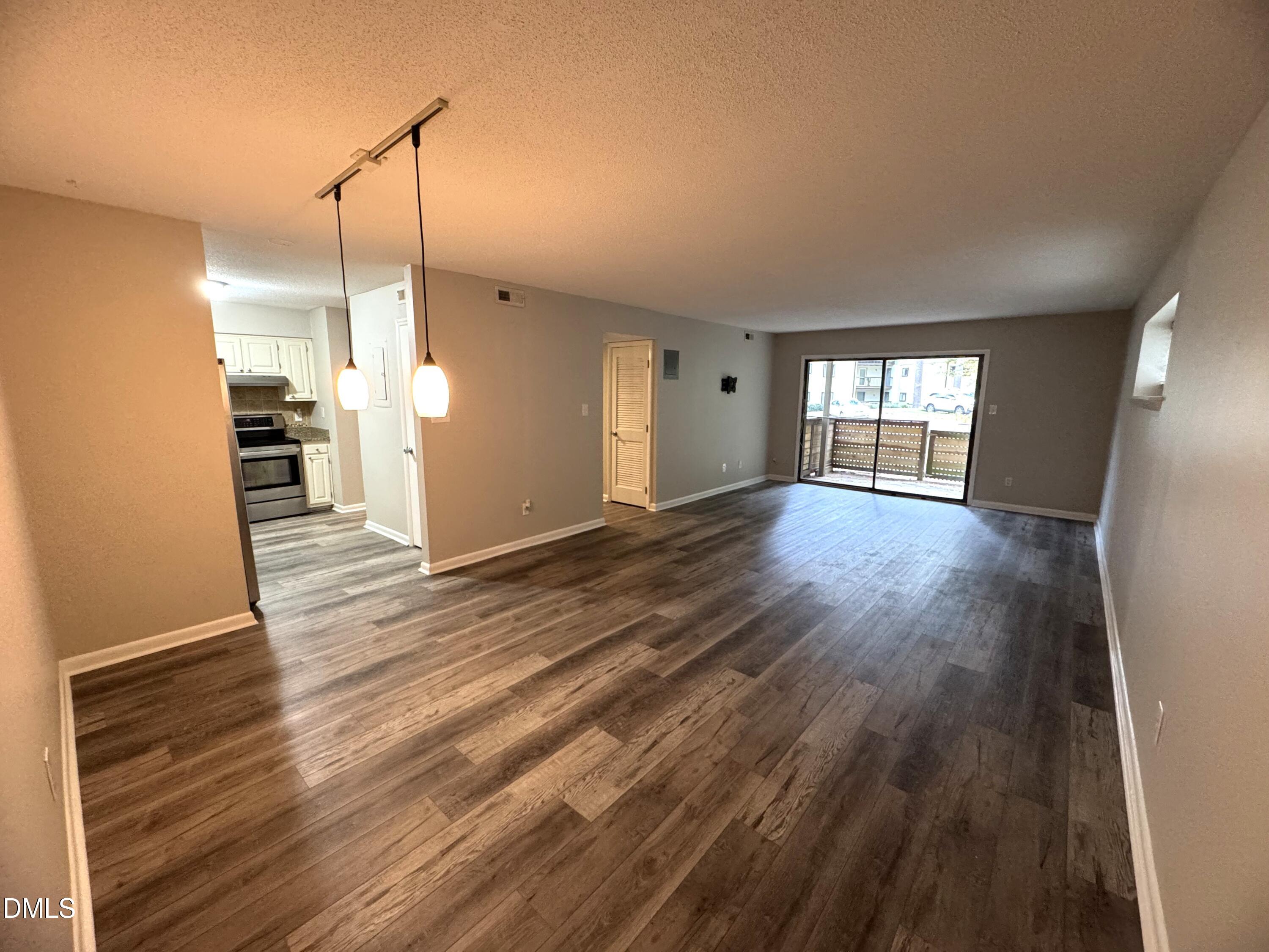 533 Pine Ridge Place Property Photo 3