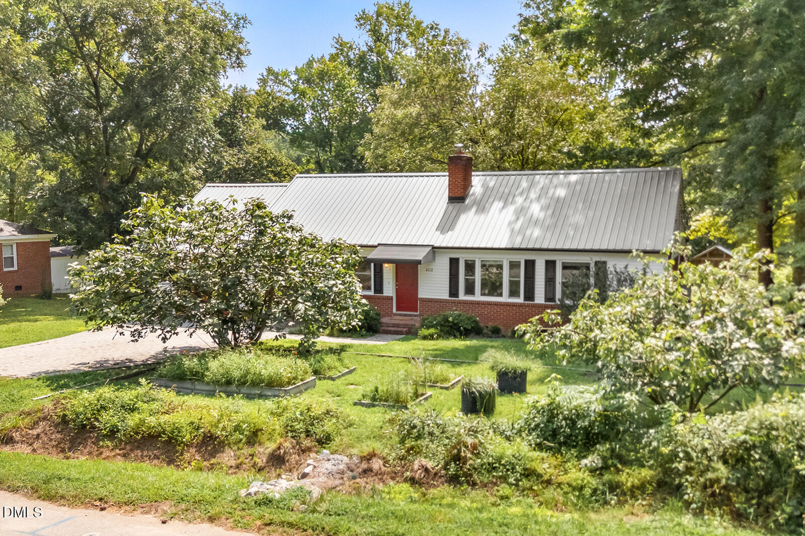 2113 Henslowe Drive Property Photo 1
