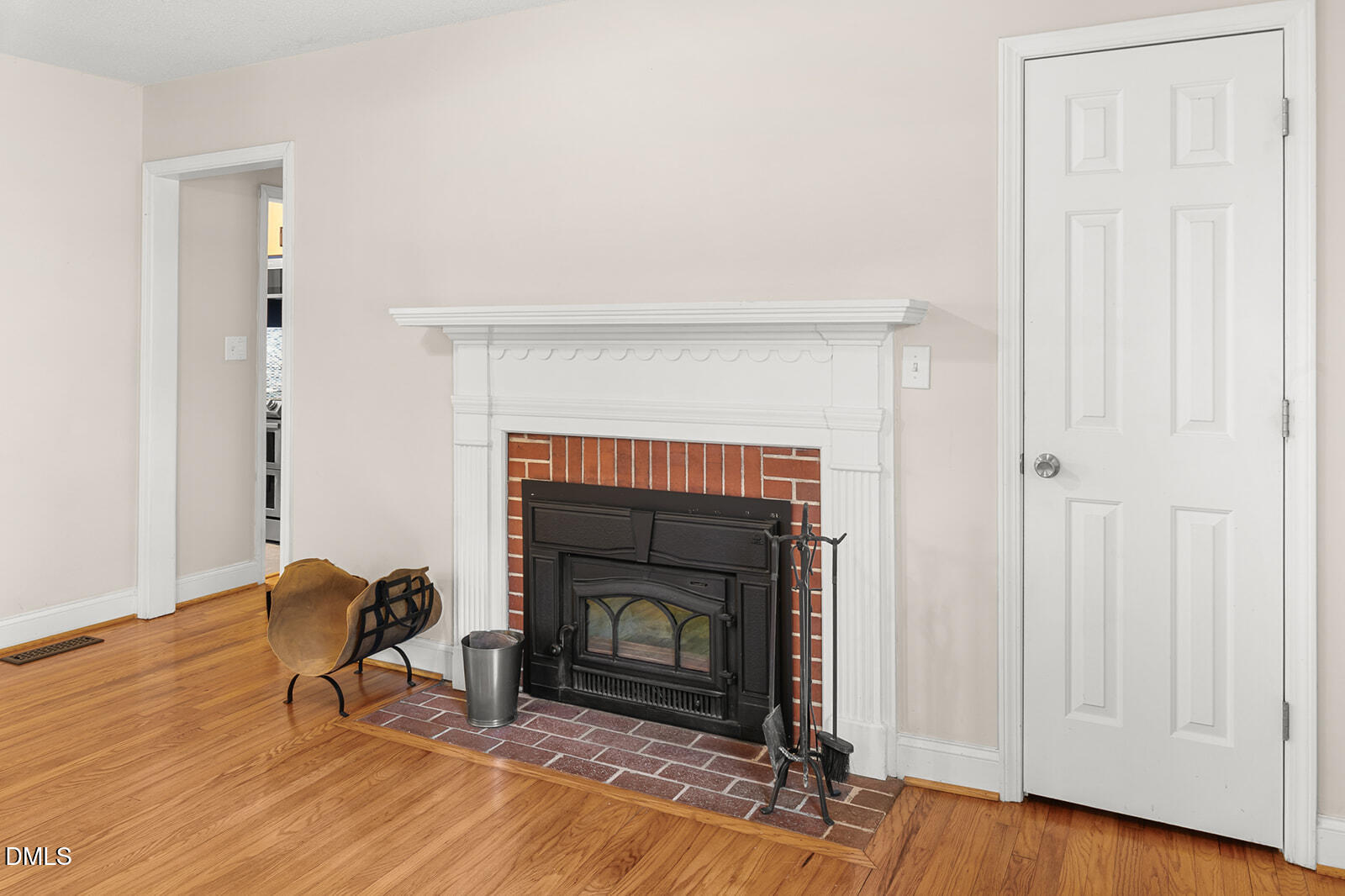 2113 Henslowe Drive Property Photo 6
