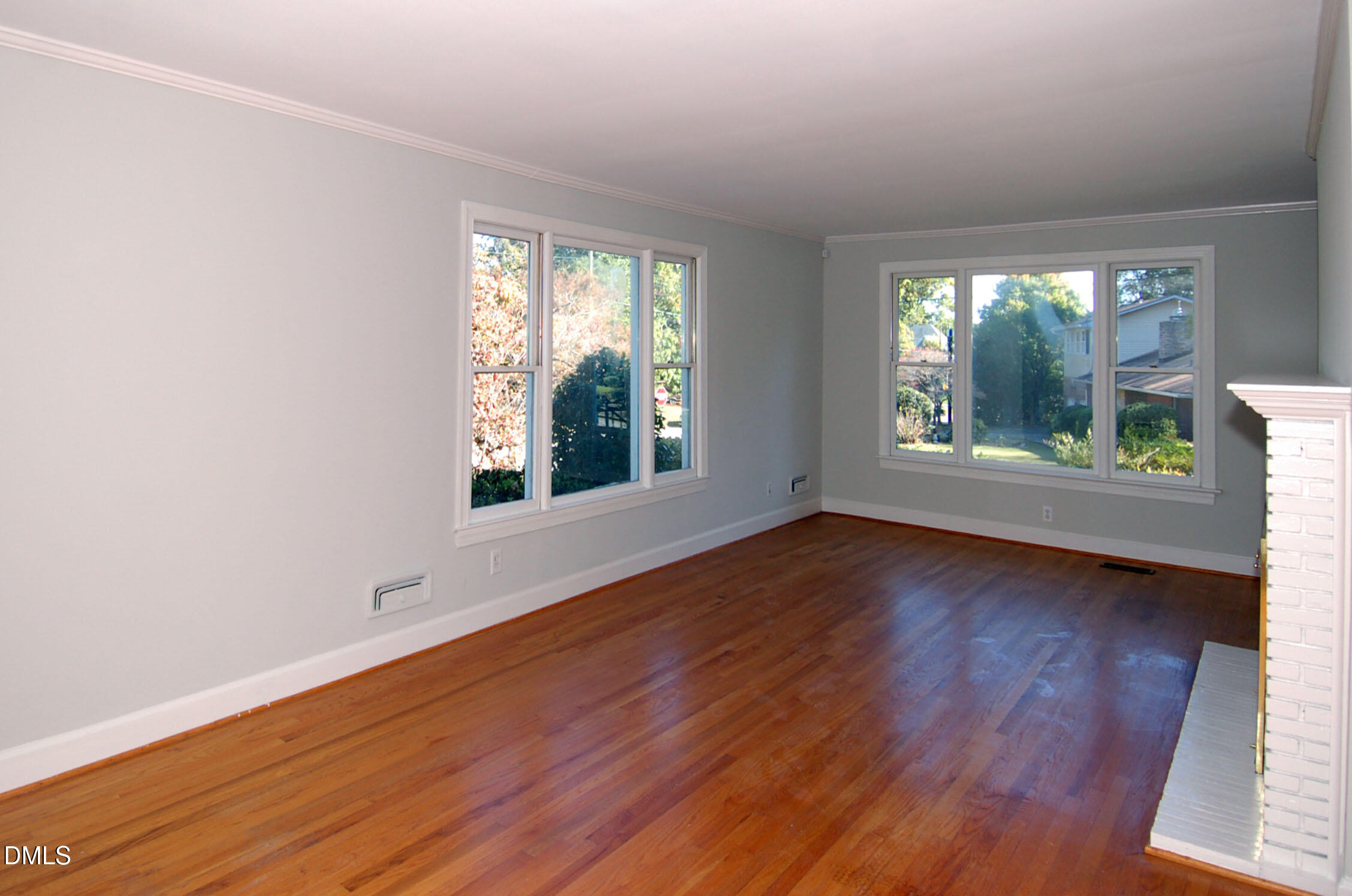727 Graham Street Property Photo 7