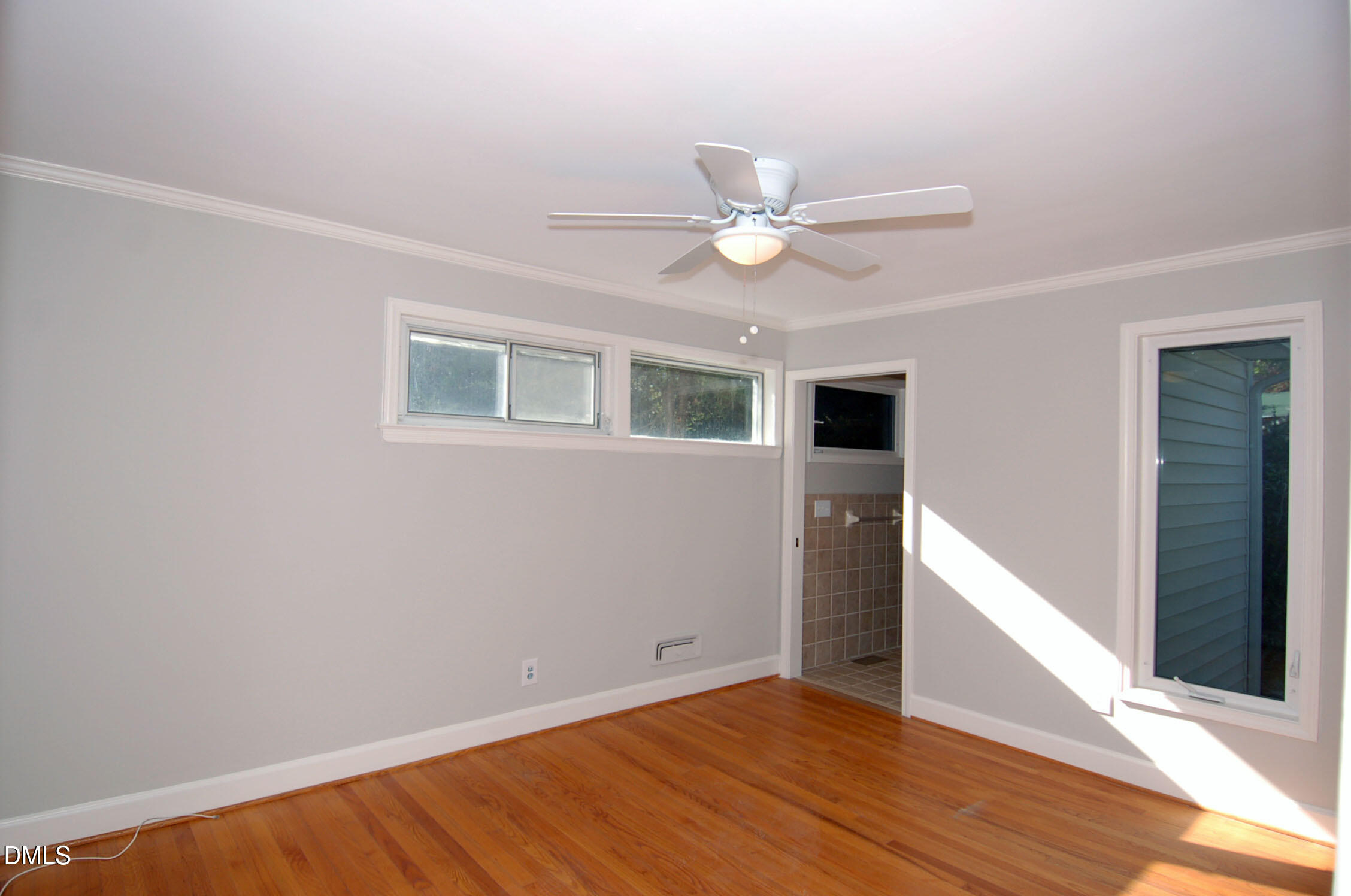 727 Graham Street Property Photo 10