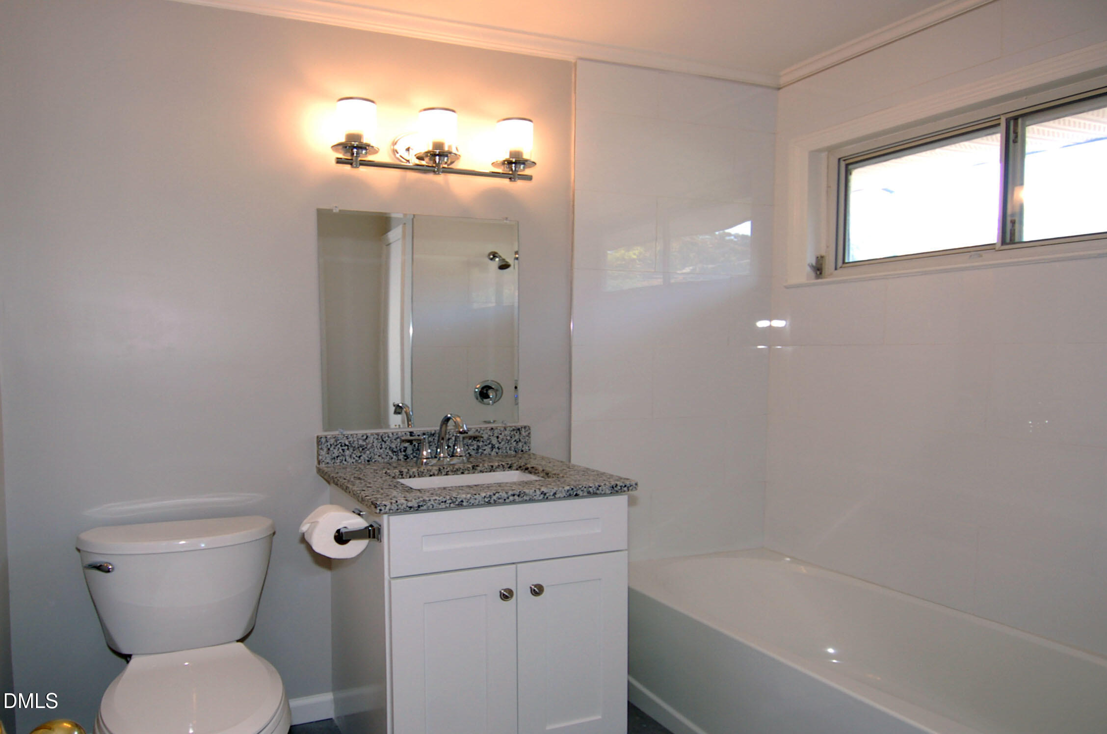 727 Graham Street Property Photo 13