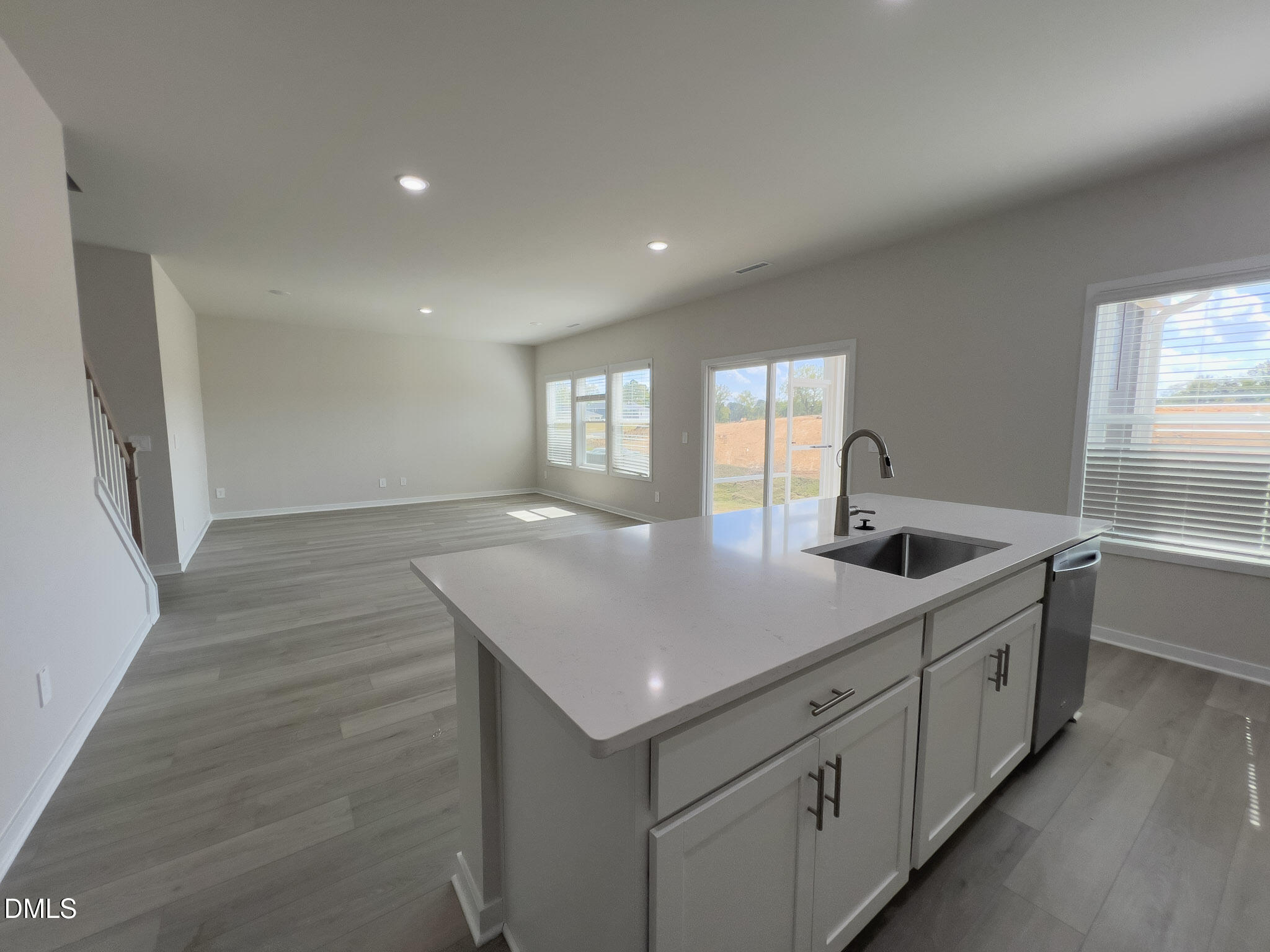 2436 Rosewood Bluff Drive Property Photo 6