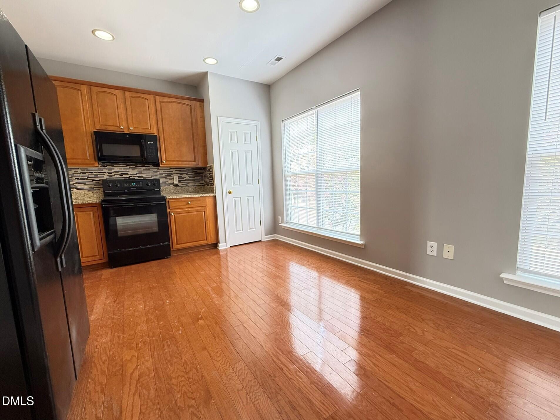 3113 Settle In Lane Property Photo 10
