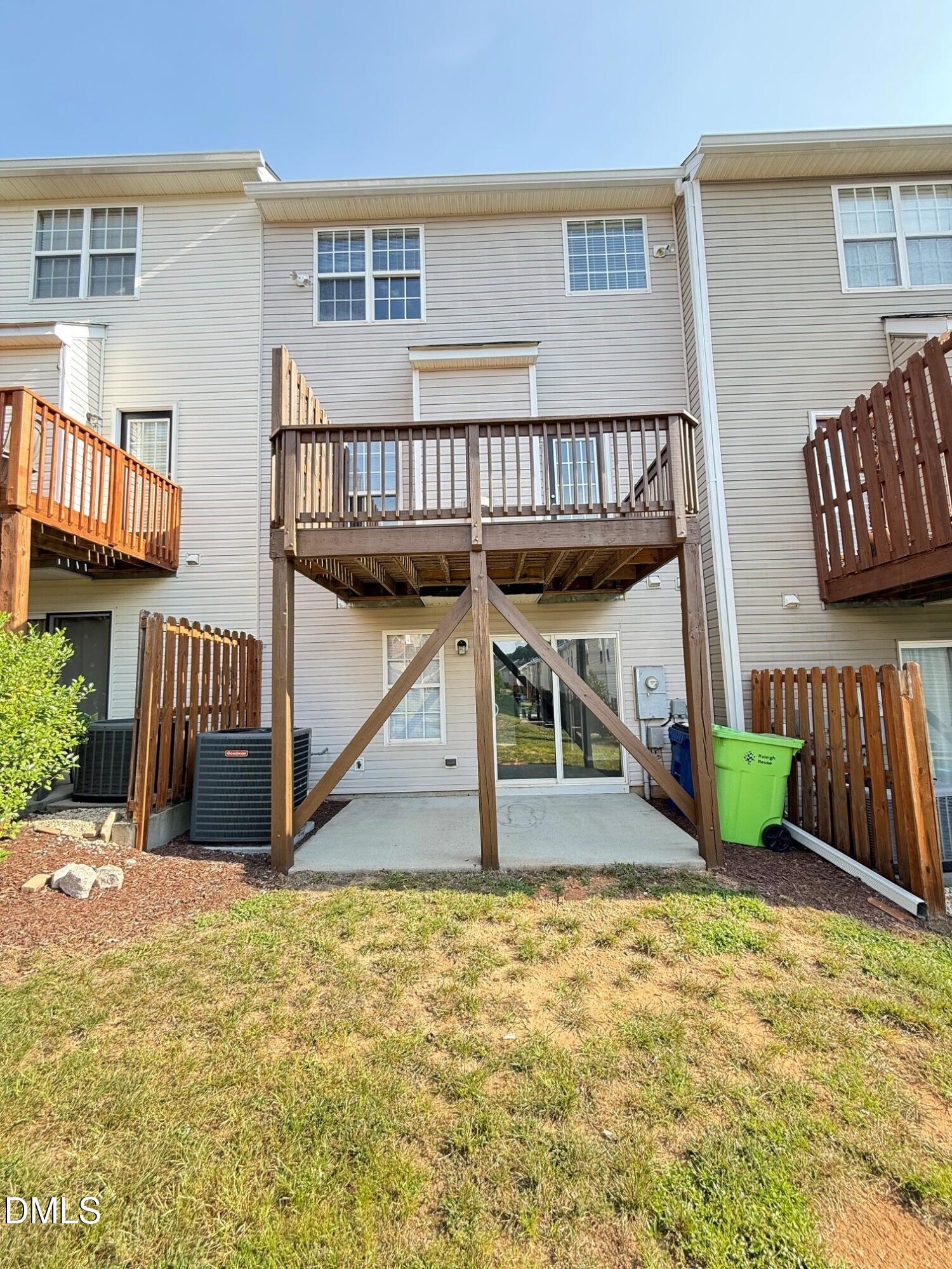 3113 Settle In Lane Property Photo 28