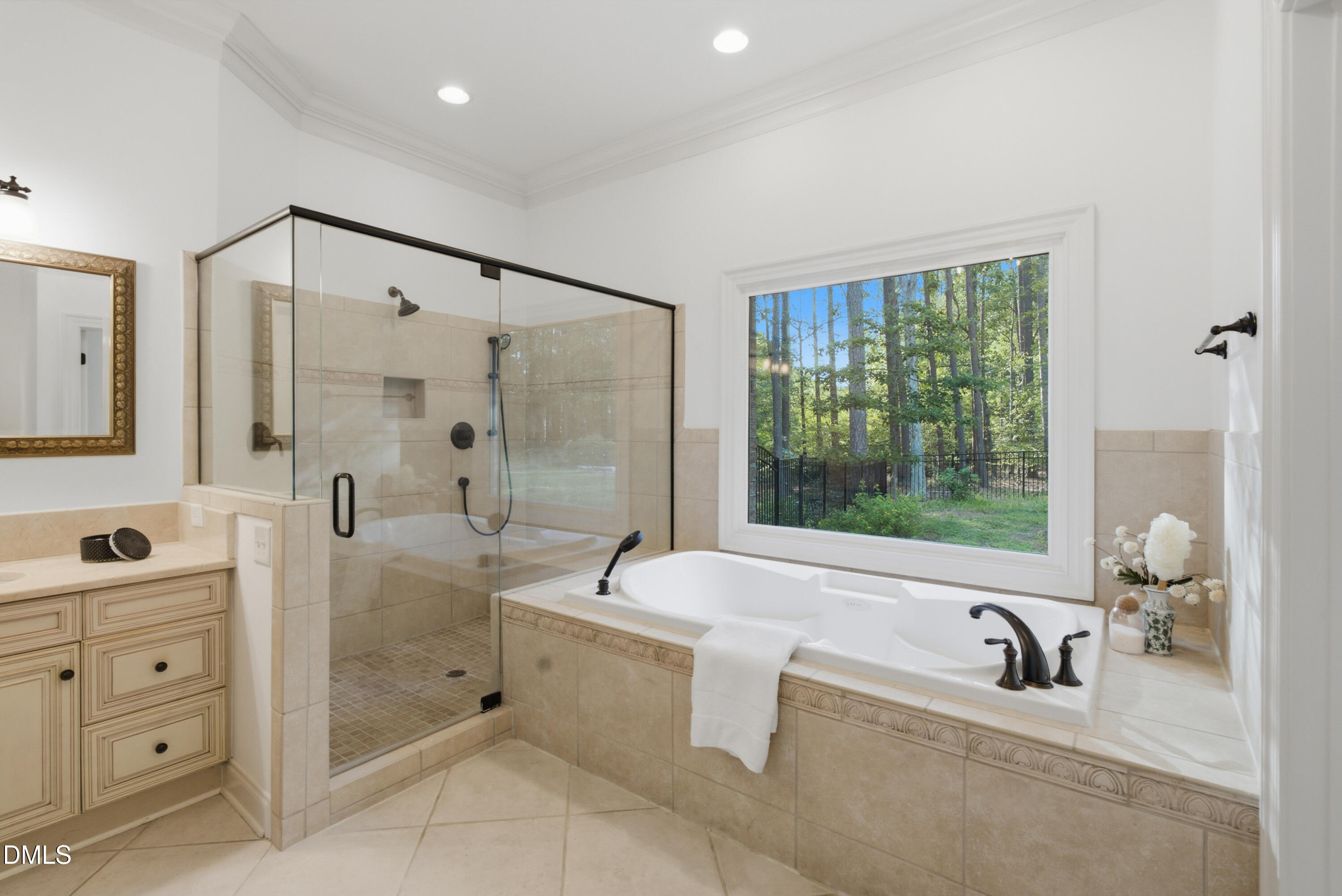 21 China Doll Court Property Photo 31