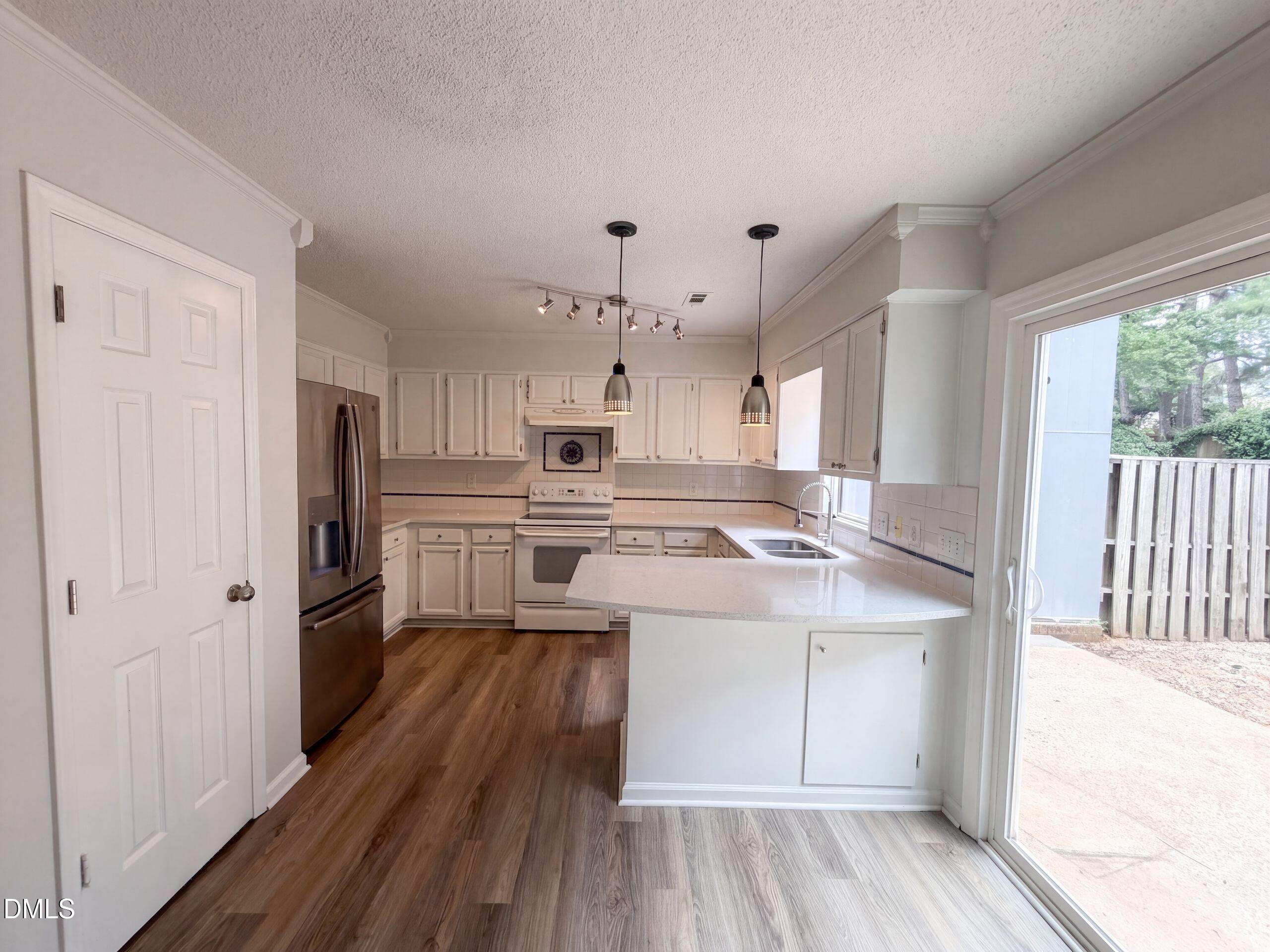 4305 Kaplan Drive Property Photo 1