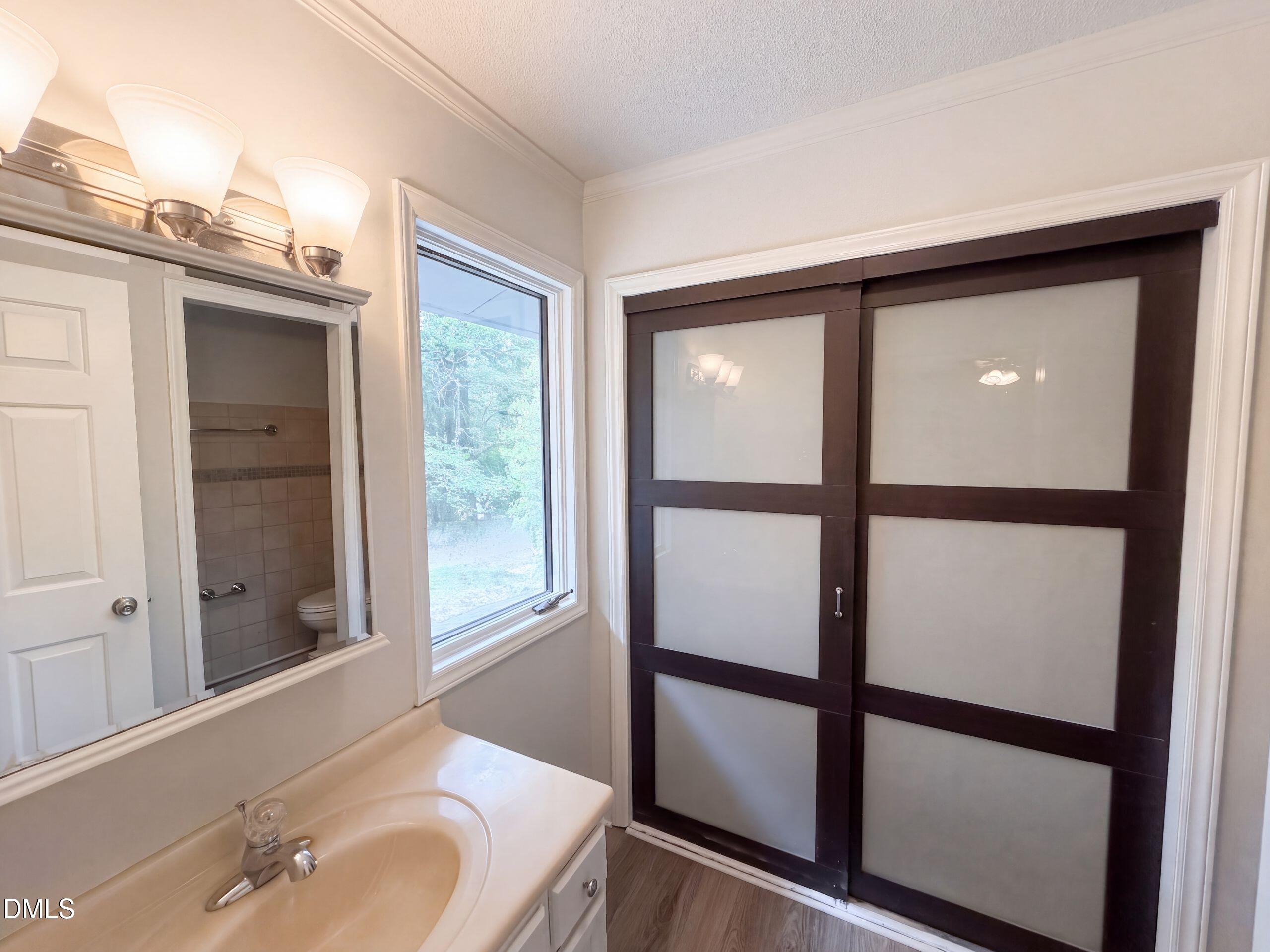 4305 Kaplan Drive Property Photo 10