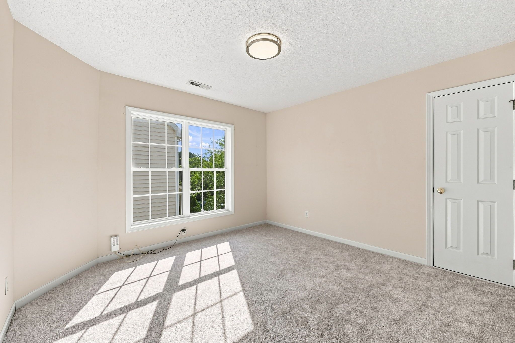 5501 Southern Cross Avenue Property Photo 25