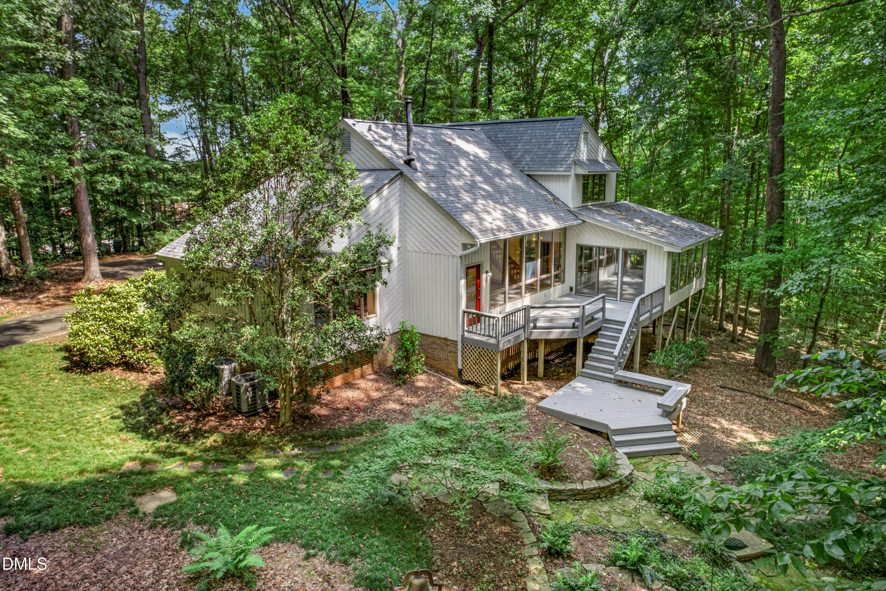 1024 Reca Road Property Photo 1