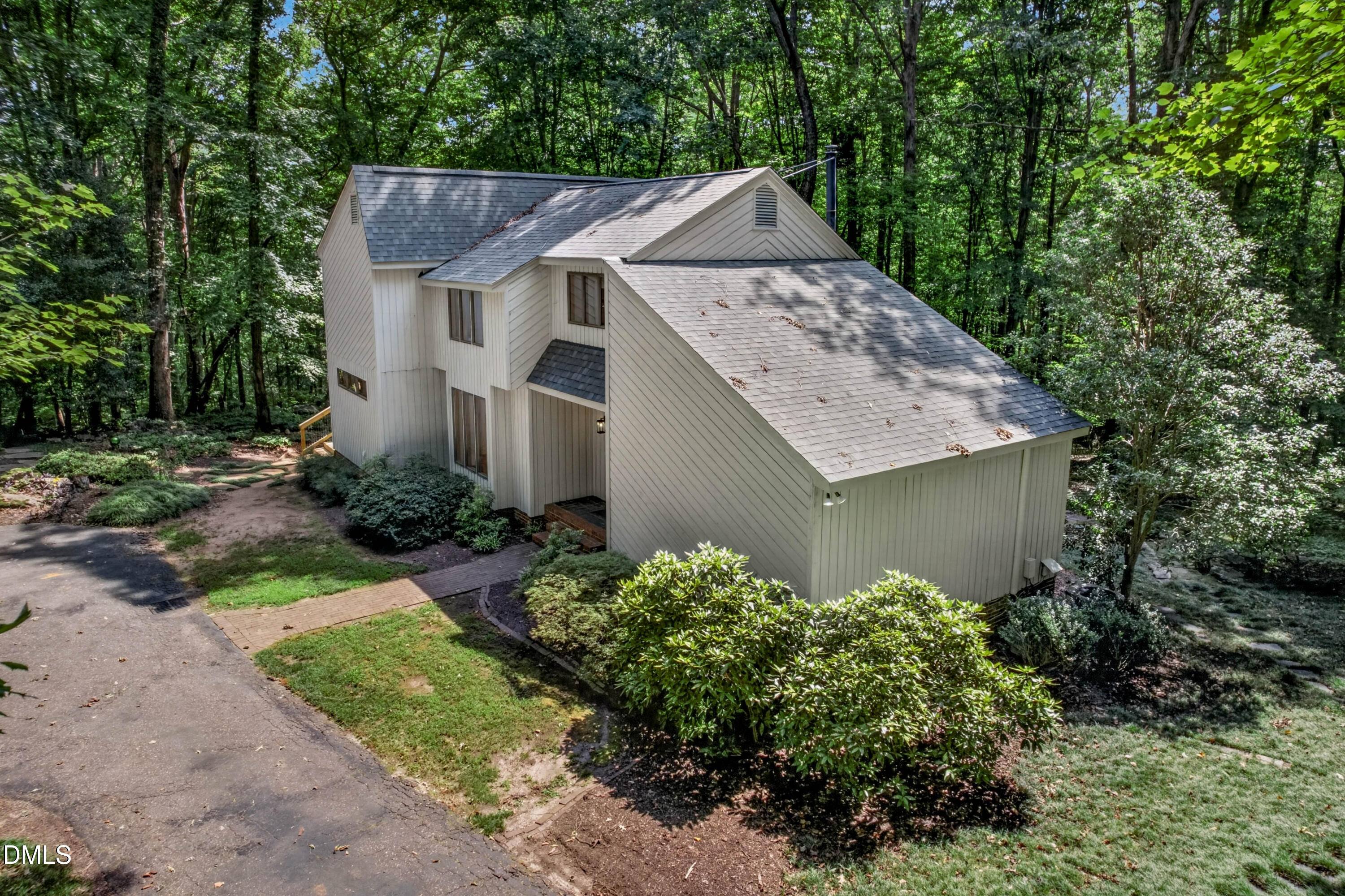 1024 Reca Road Property Photo 5
