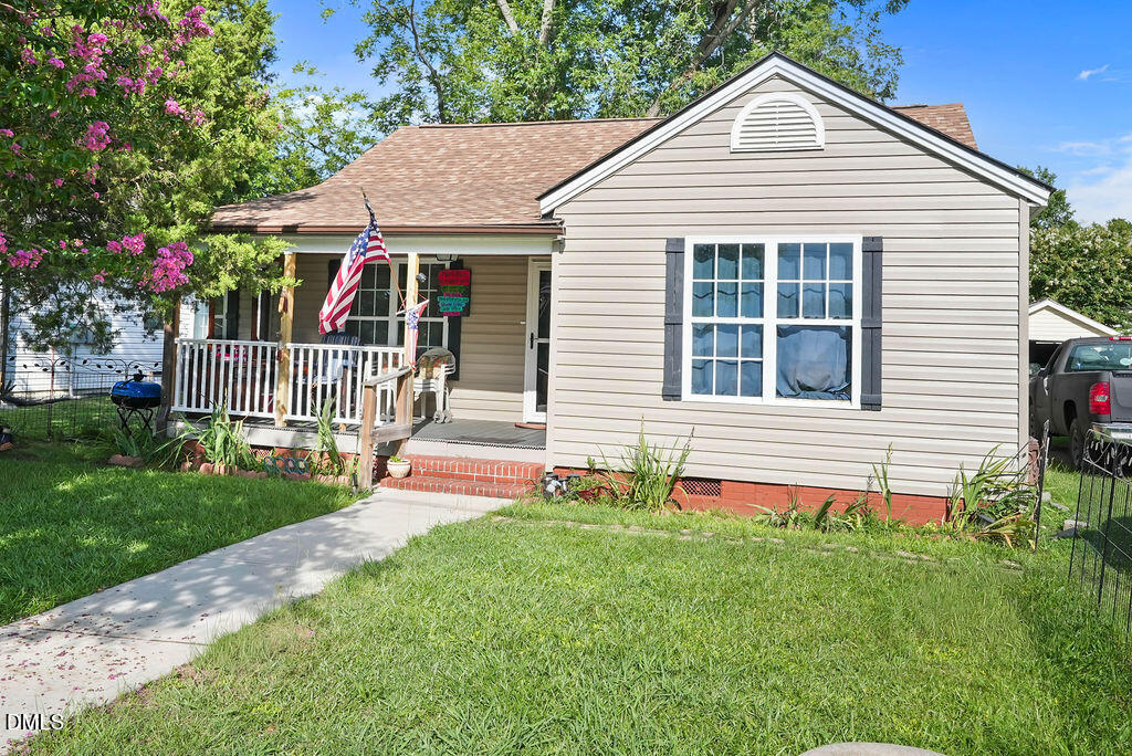 109 Twin City Street Property Photo 3