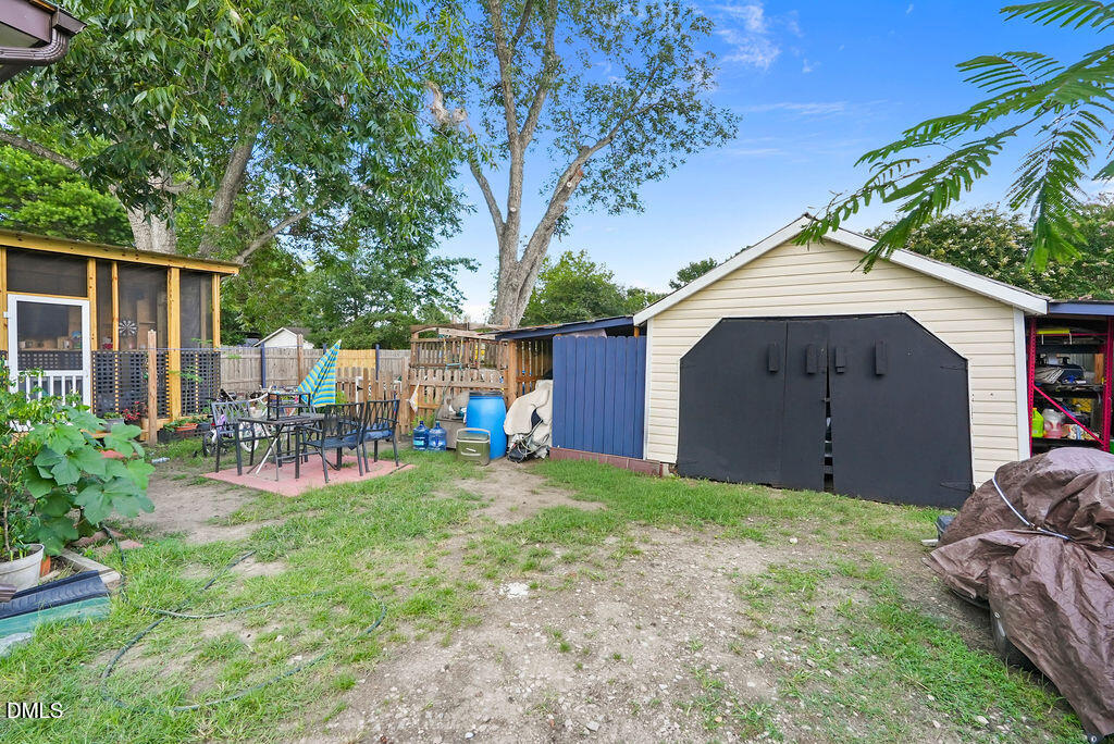 109 Twin City Street Property Photo 16