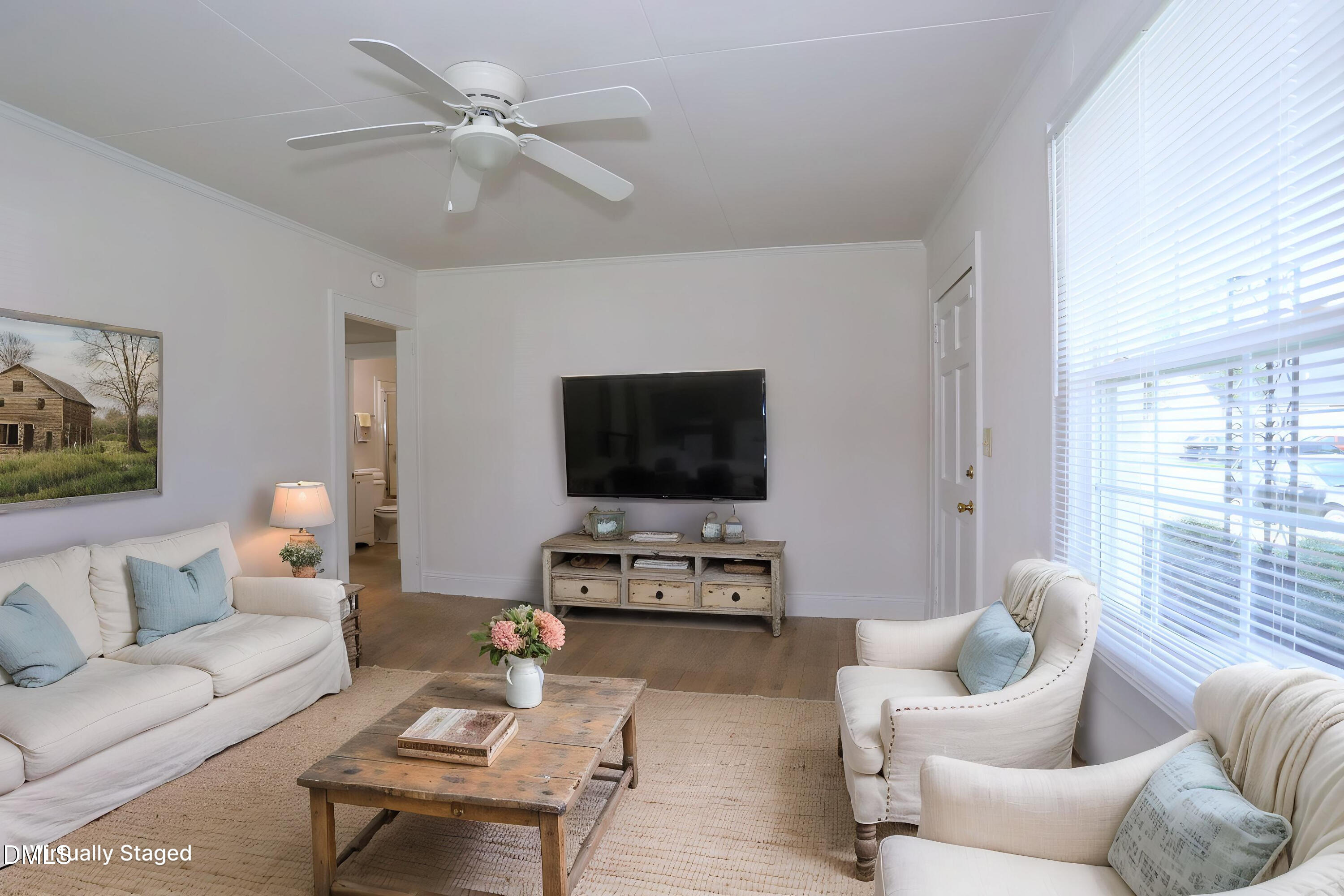 1320 Whitsett Street Property Photo 4