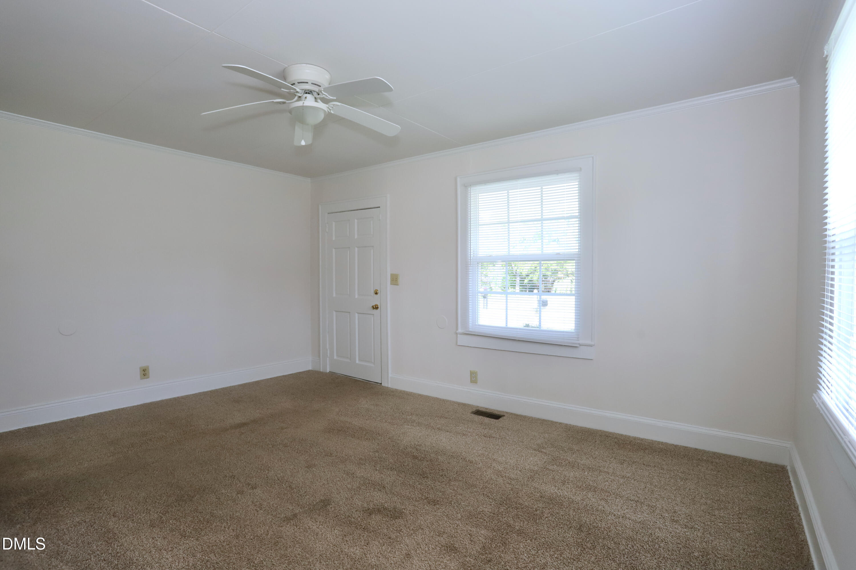 1320 Whitsett Street Property Photo 8