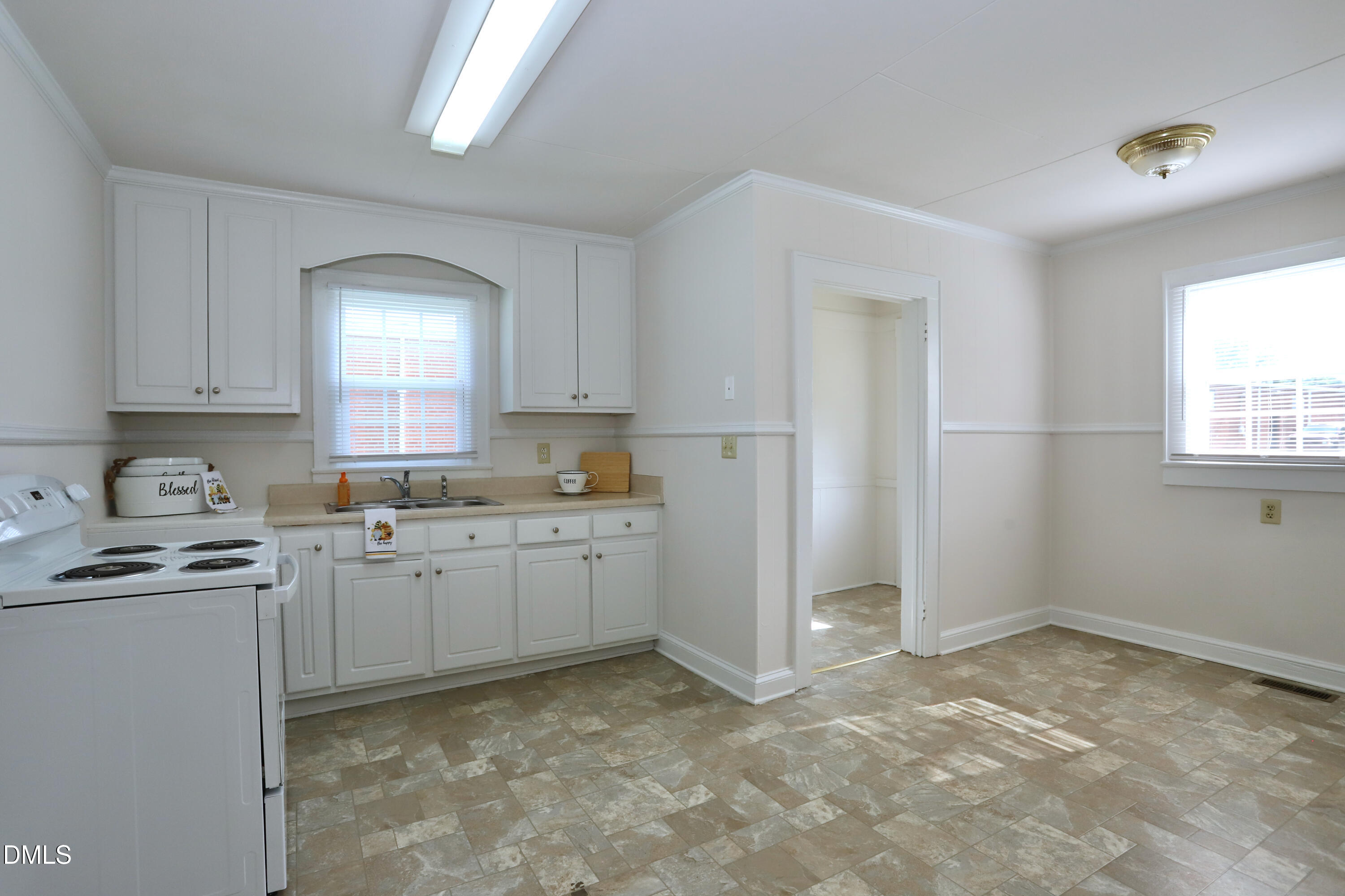 1320 Whitsett Street Property Photo 13