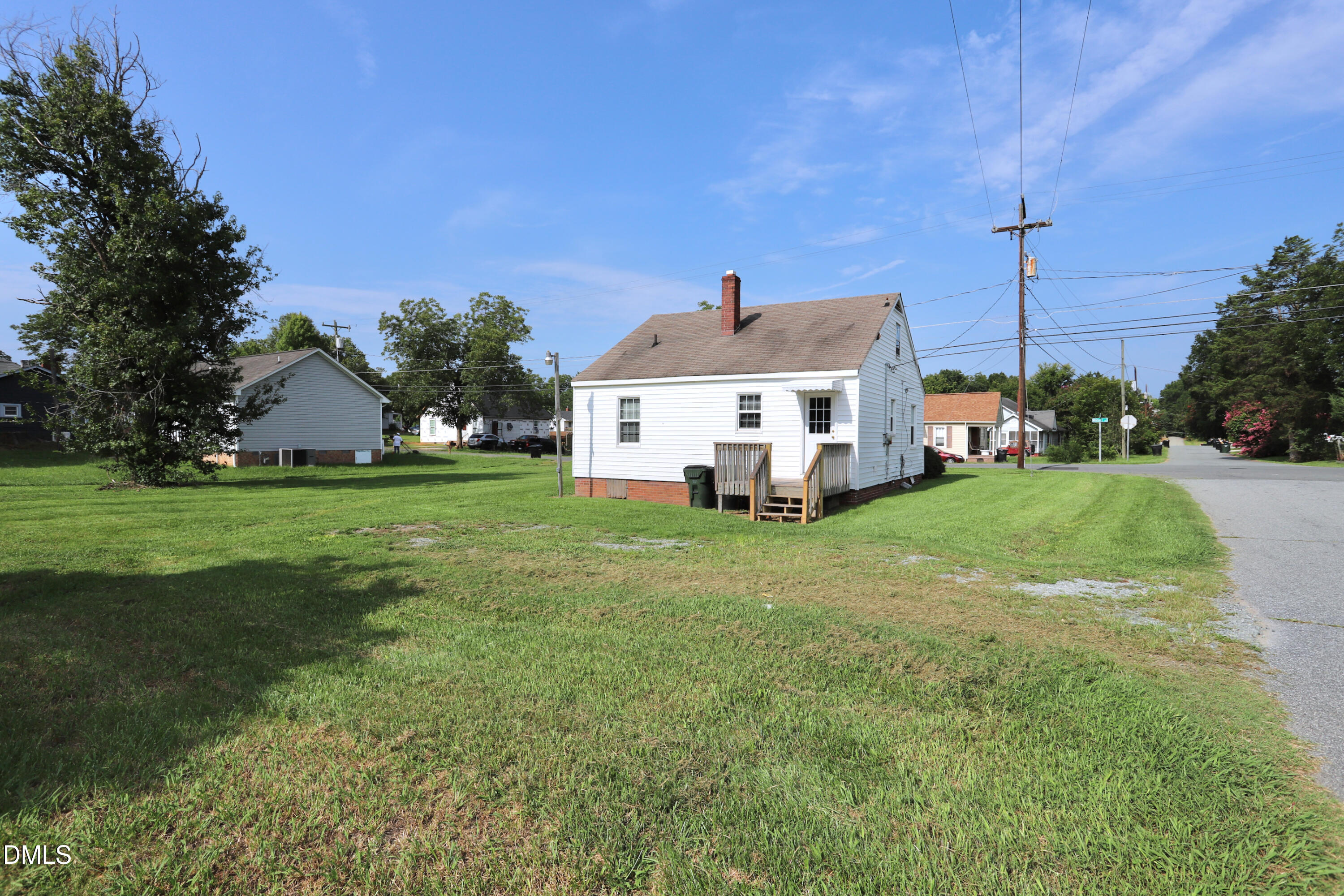 1320 Whitsett Street Property Photo 20