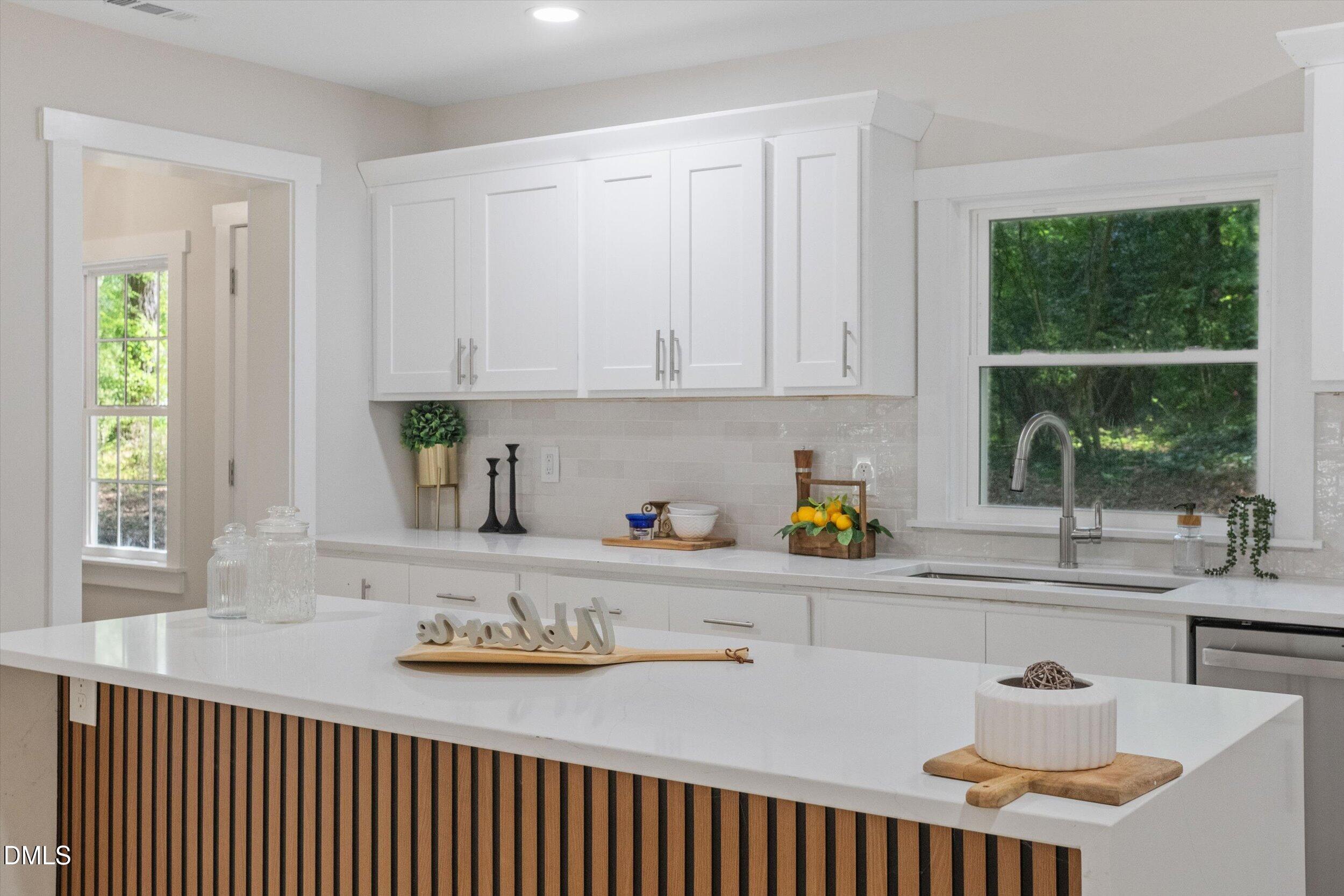 459 Dacian Road Property Photo 10