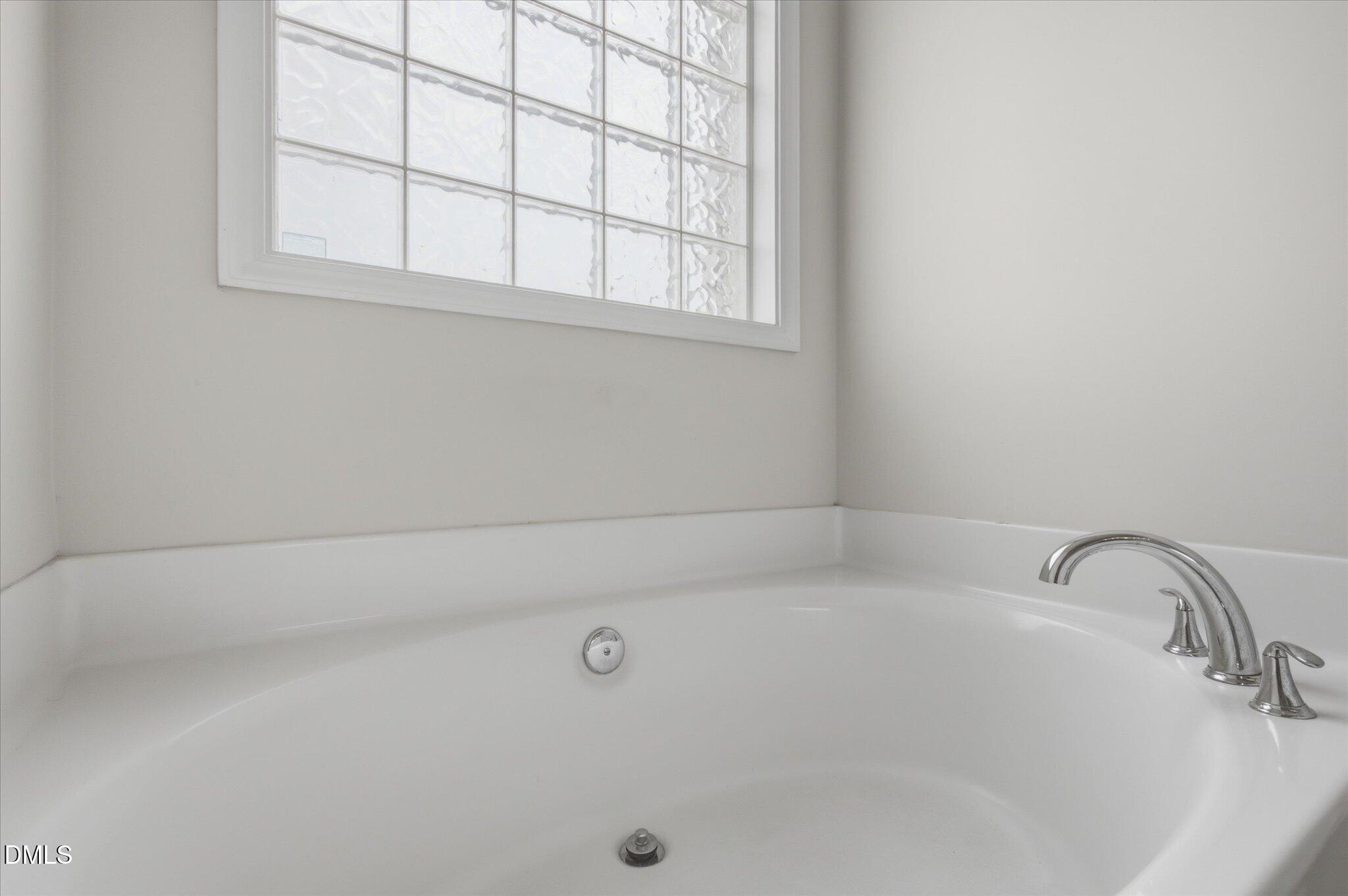 2124 Star Sapphire Drive Property Photo 33